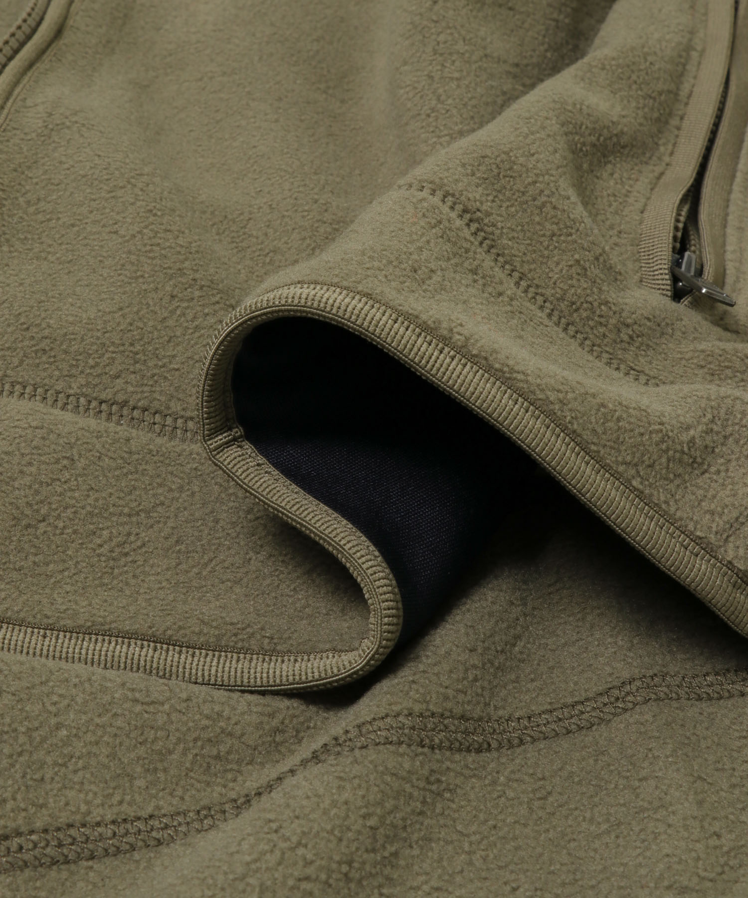 AIGLE　ジップアップフリース T-KIT ROCHER S
