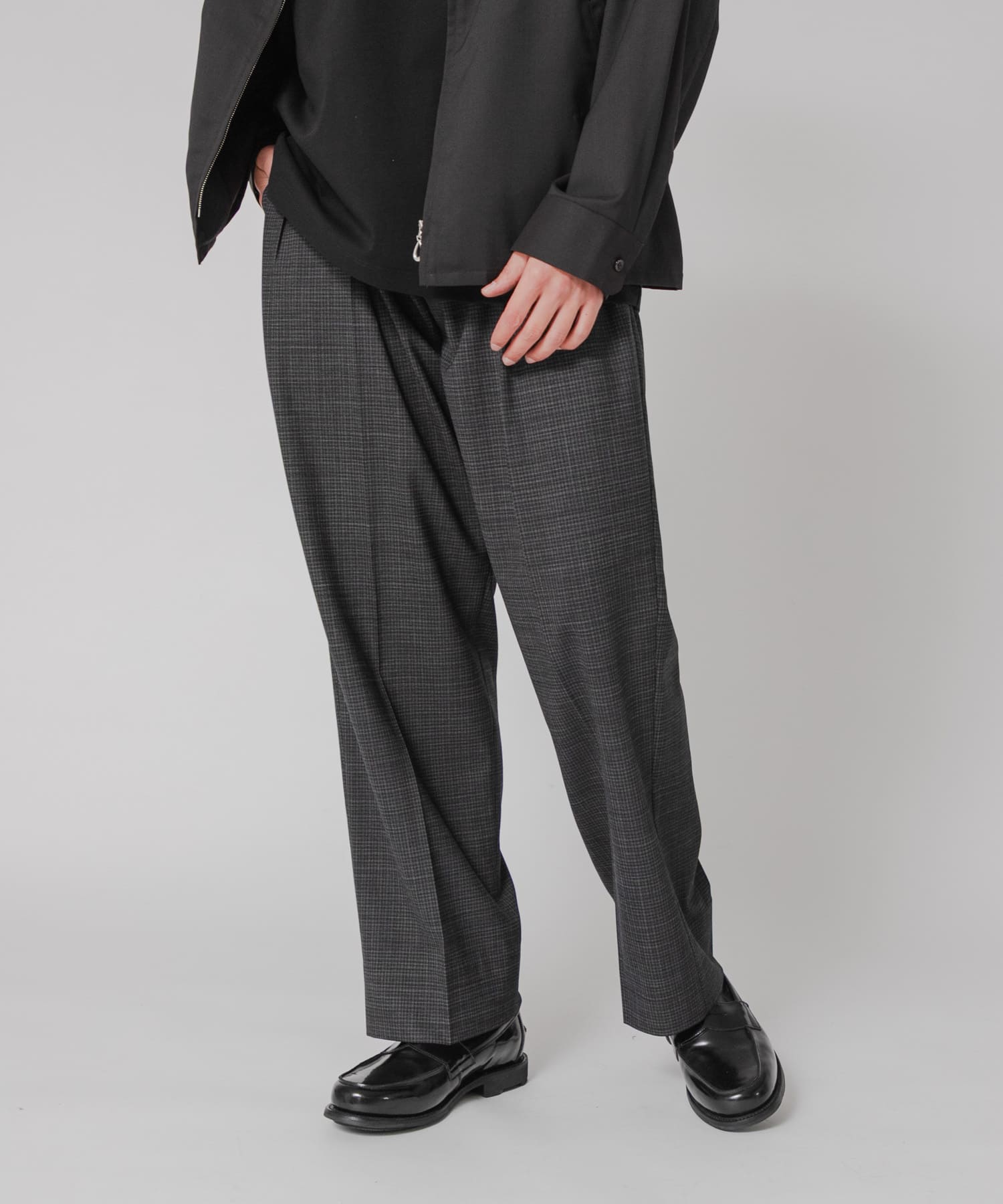 身長：178cm サイズ：32