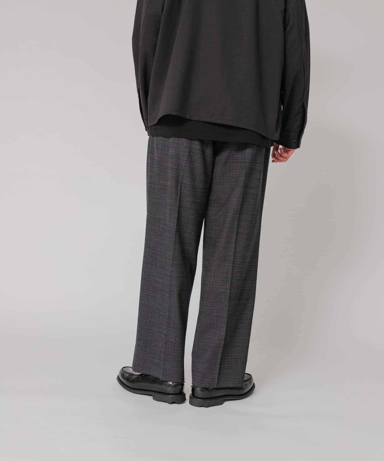 身長：178cm サイズ：32