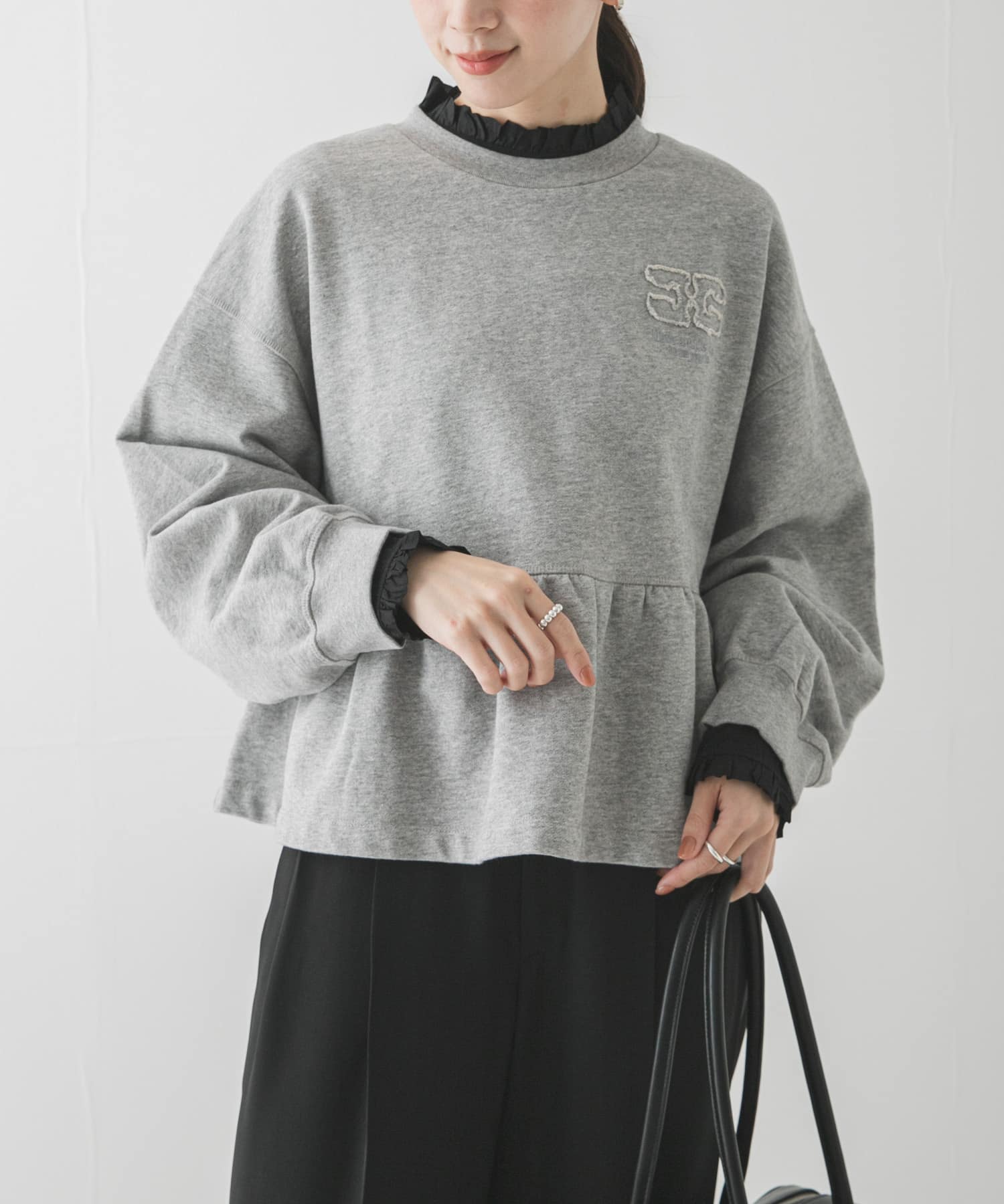 GANNI　ISOLI CREWNECK PEPLUM