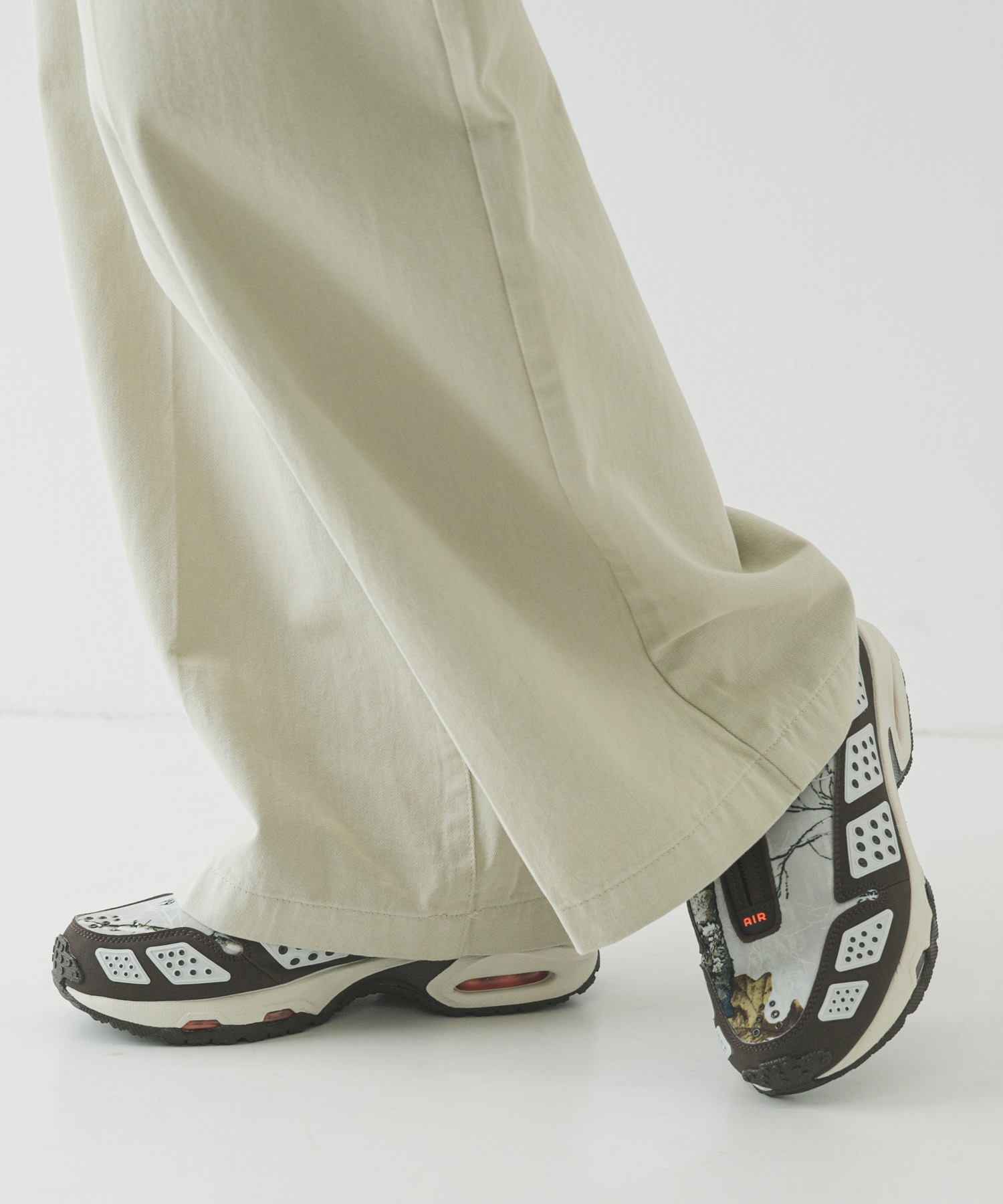 NIKE　エア マックス SNDR