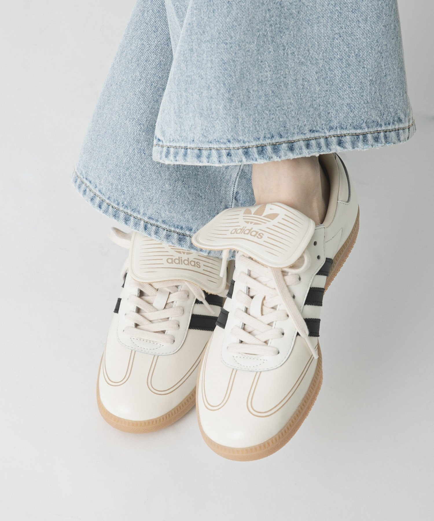 adidas　EXCLUSIVE SAMBA LT コアホワイト 23
