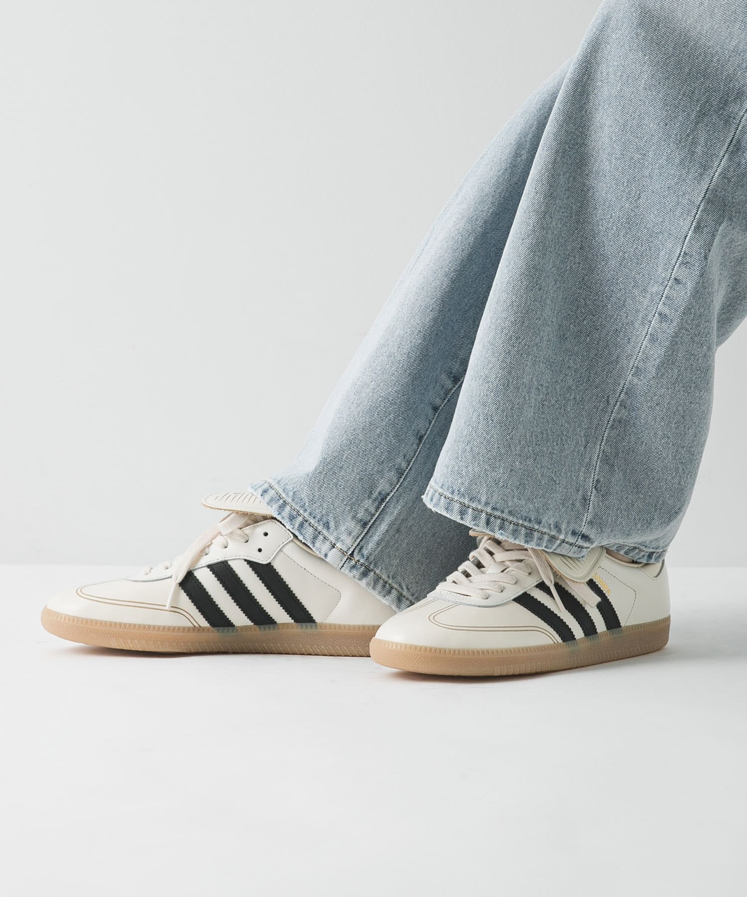 adidas　EXCLUSIVE SAMBA LT コアホワイト 23.5
