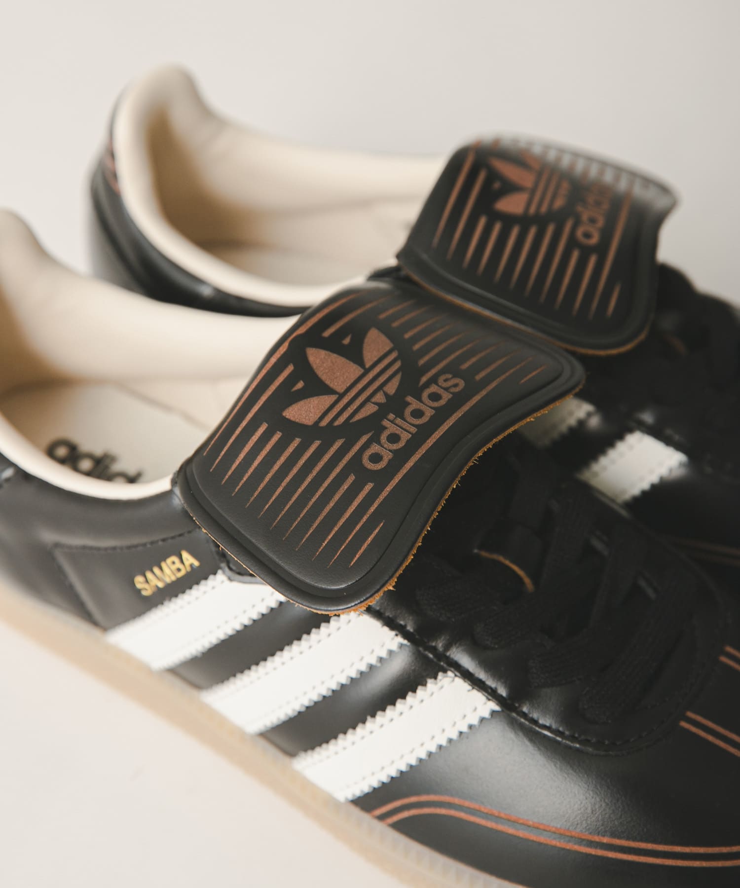 adidas　EXCLUSIVE SAMBA LT コアブラック 23