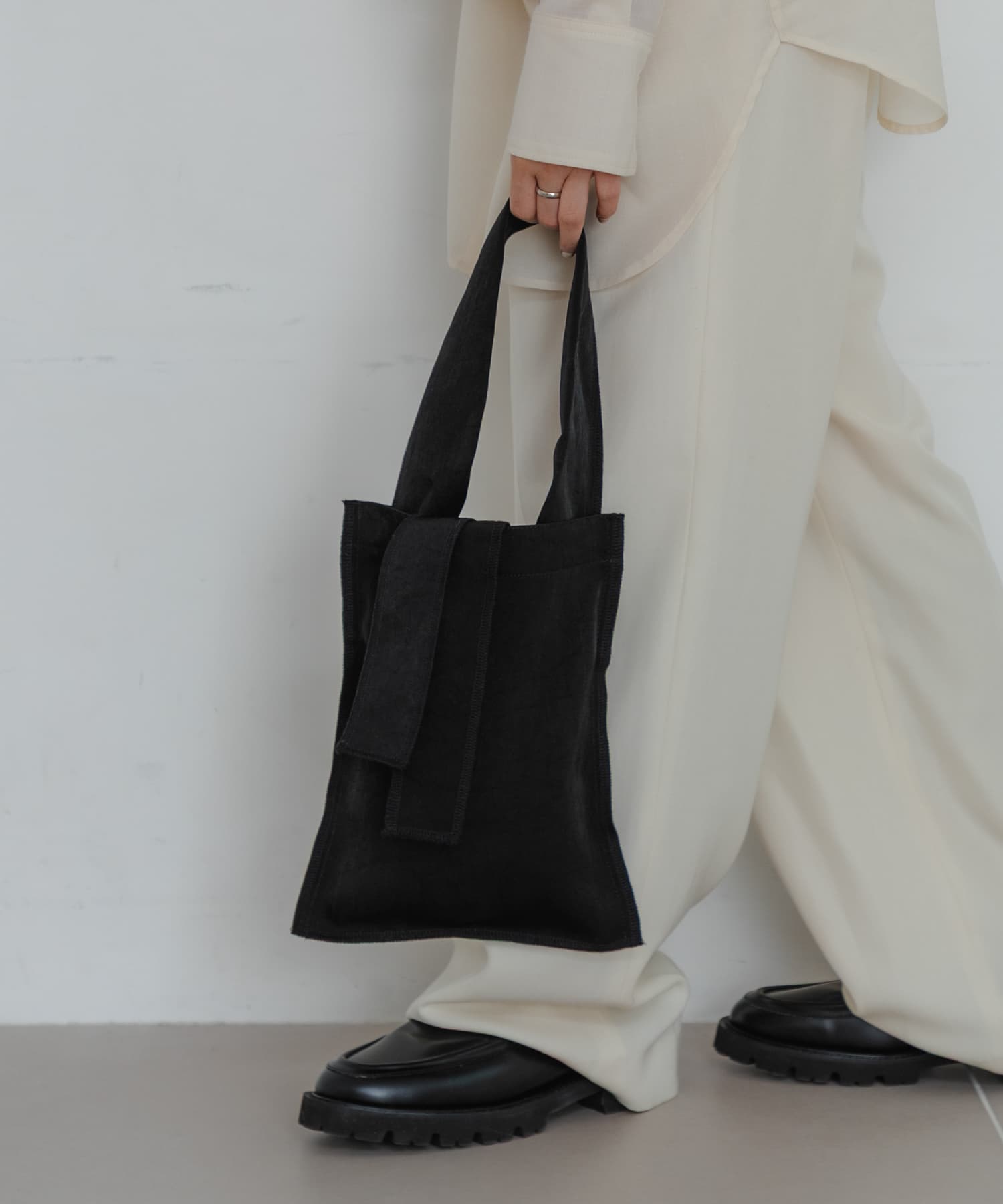 『一部別注カラー』ITTI　MARY INSIDE OUT TOTE- S BLACK -