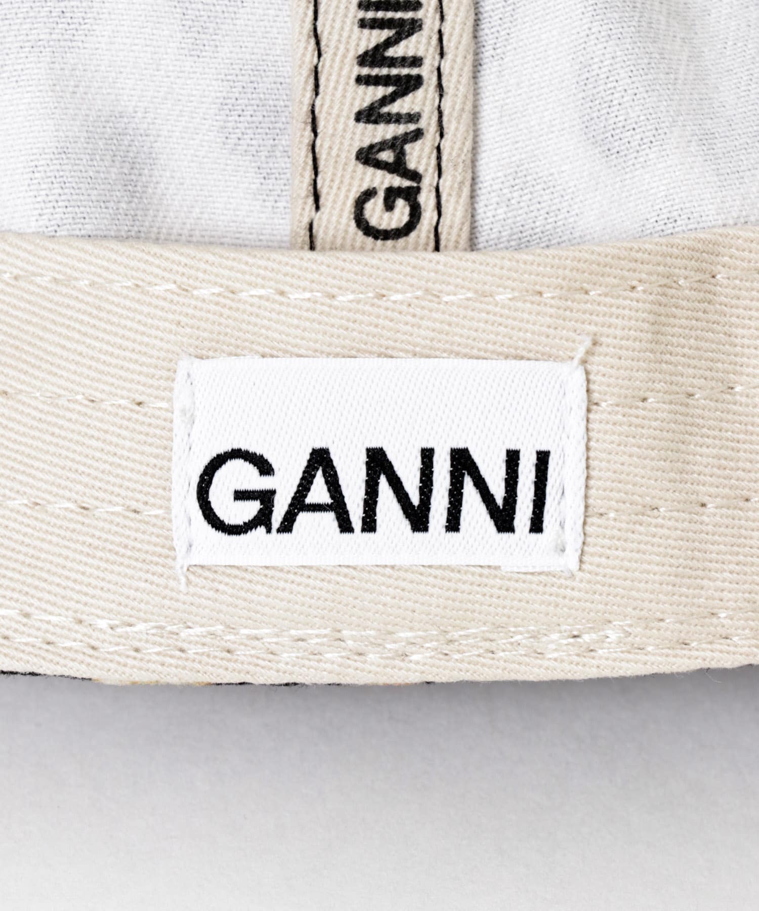 GANNI　WASHED COTTON CANVAS CAP LEOPARD -