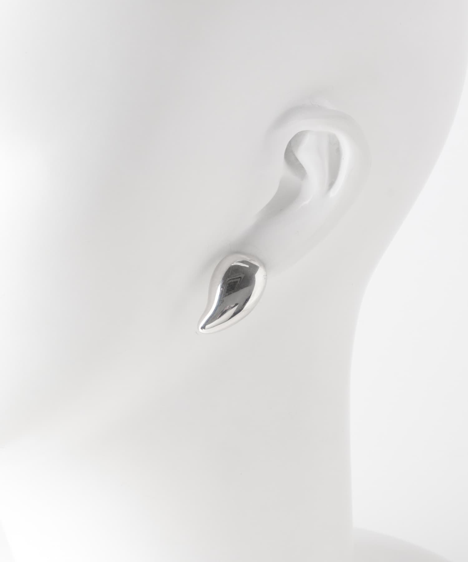 PHILIPPE AUDIBERT　Gail earrings SILVER -