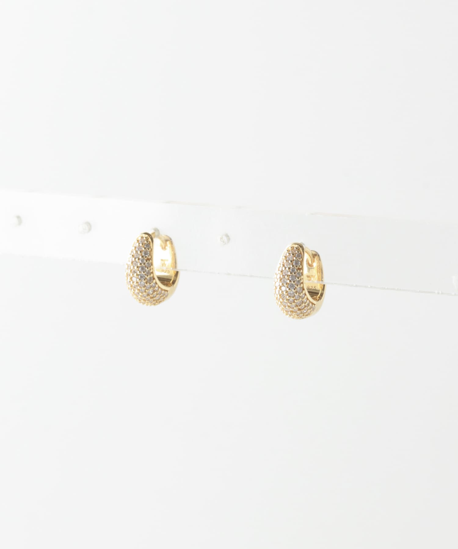 TOM WOOD ICE HUGGIES PAVE GOLD(- GOLD): アクセサリー｜URBAN