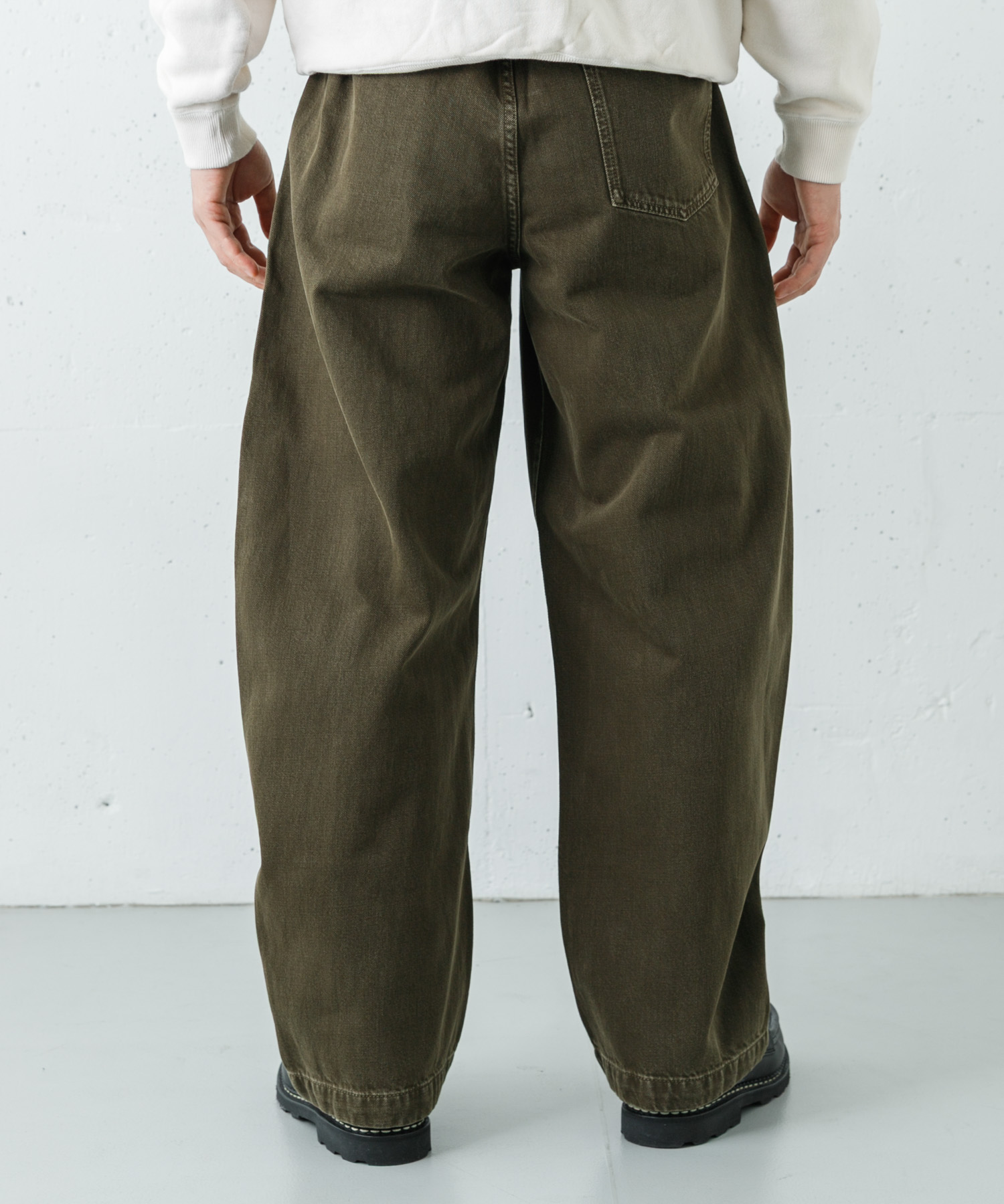 MOSS GREEN