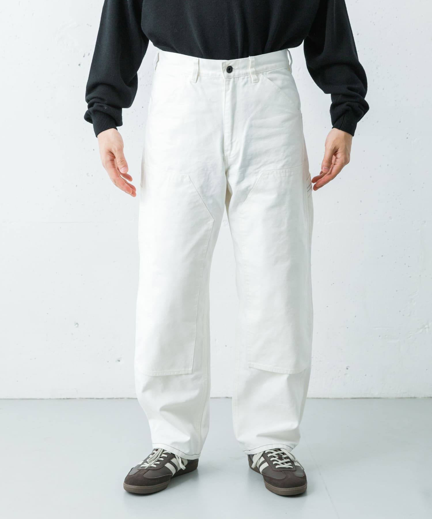 OFF WHITE