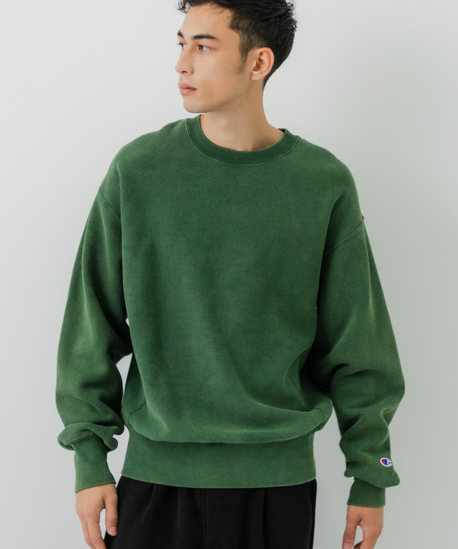 GREEN