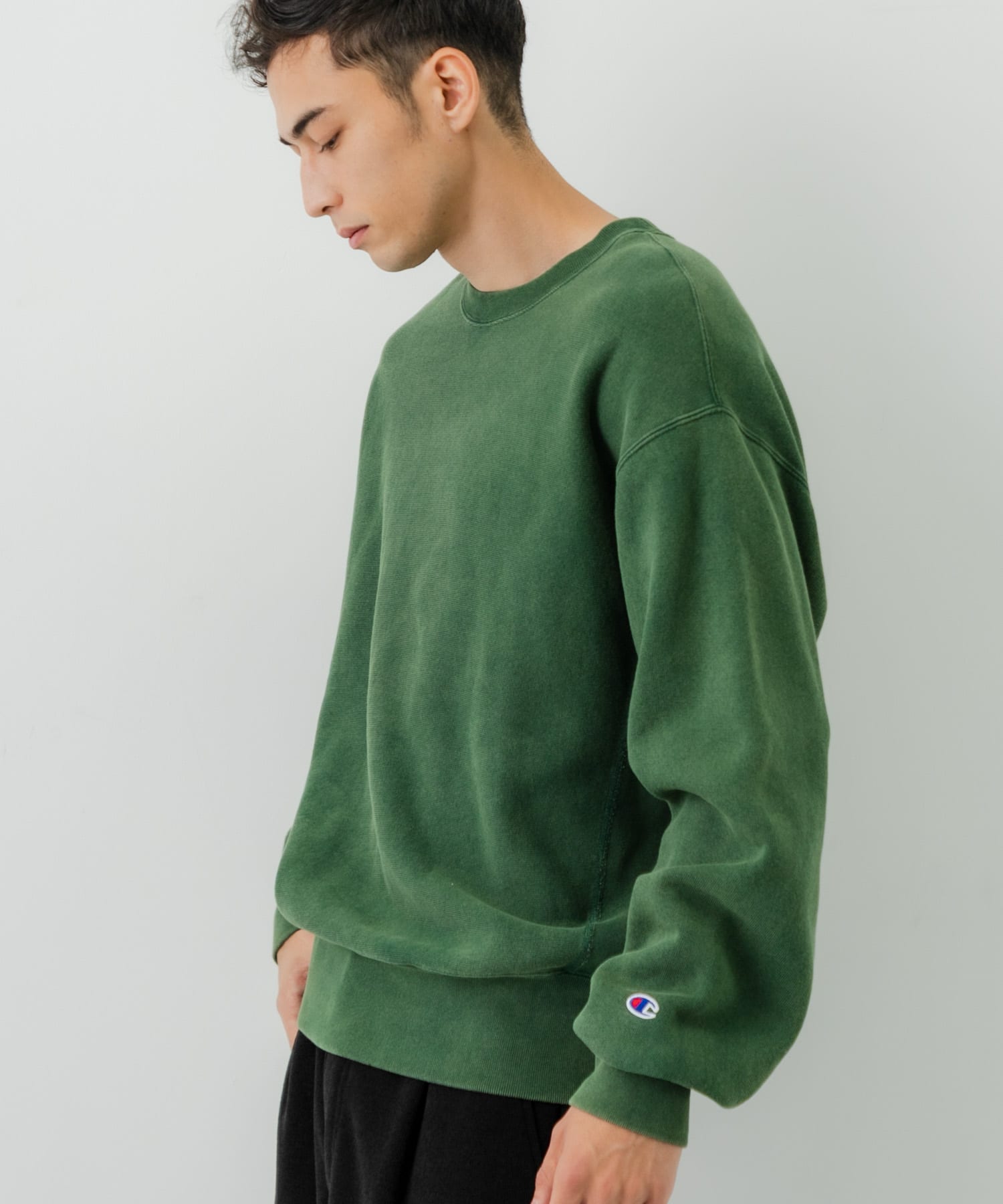 GREEN