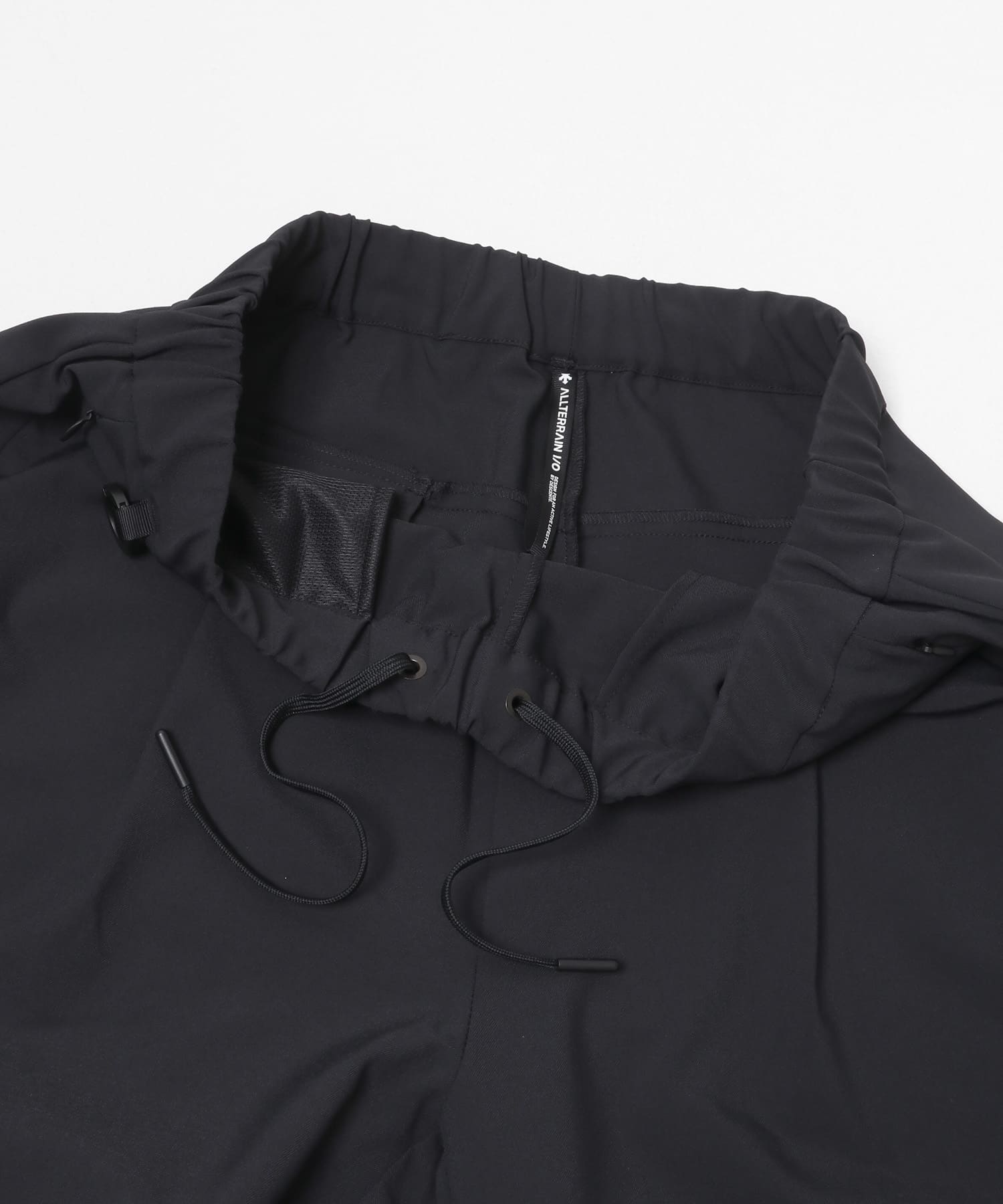 Descente　TECH REGULAR PANTS BK00 M