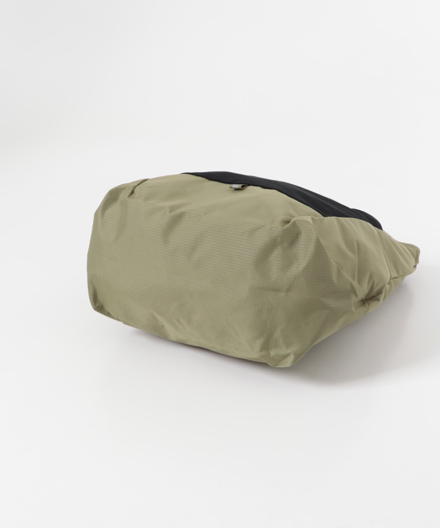 SALOMON　PACKABLE TOTE BAG OLIEVE FREE