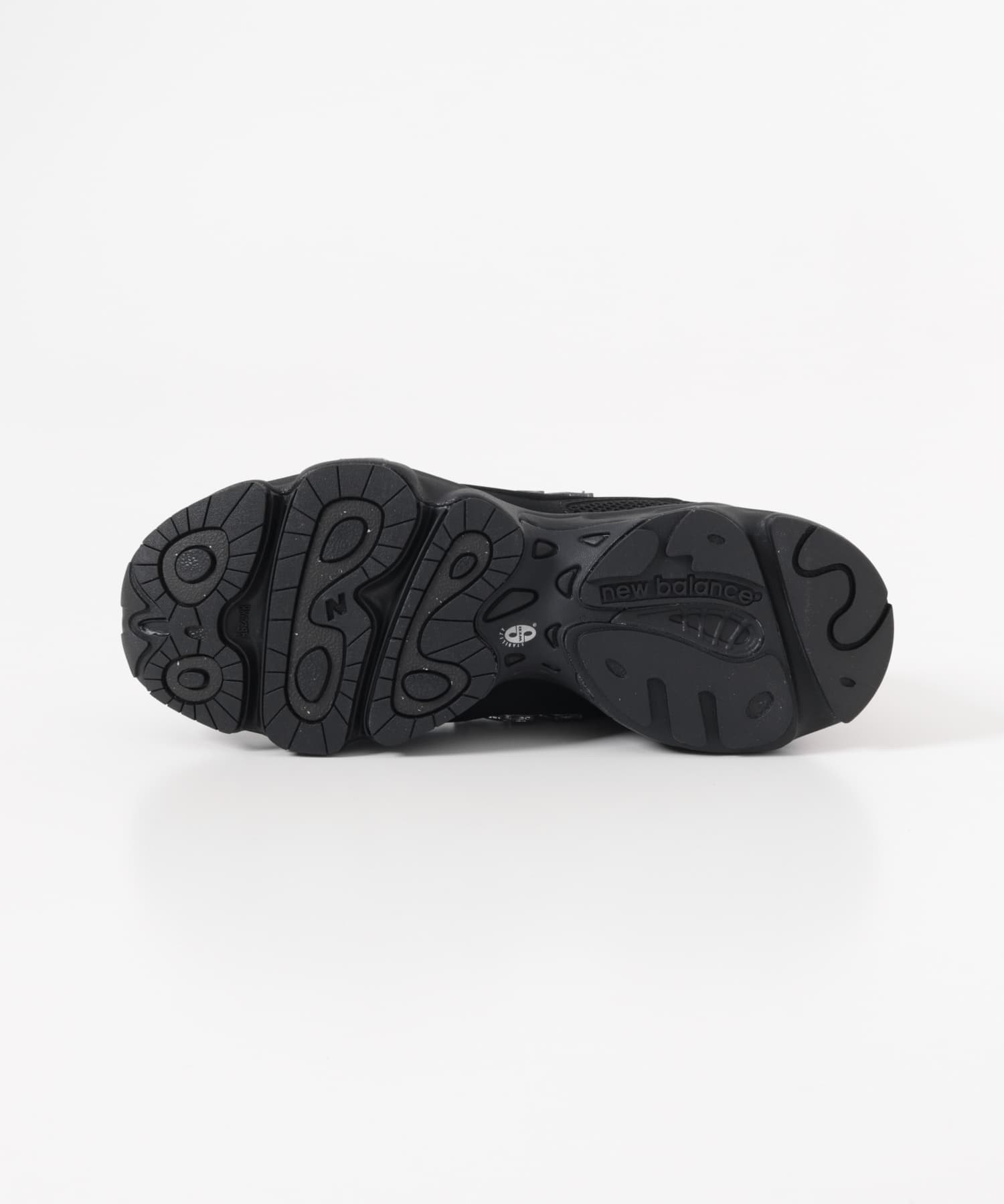B (BLACK)