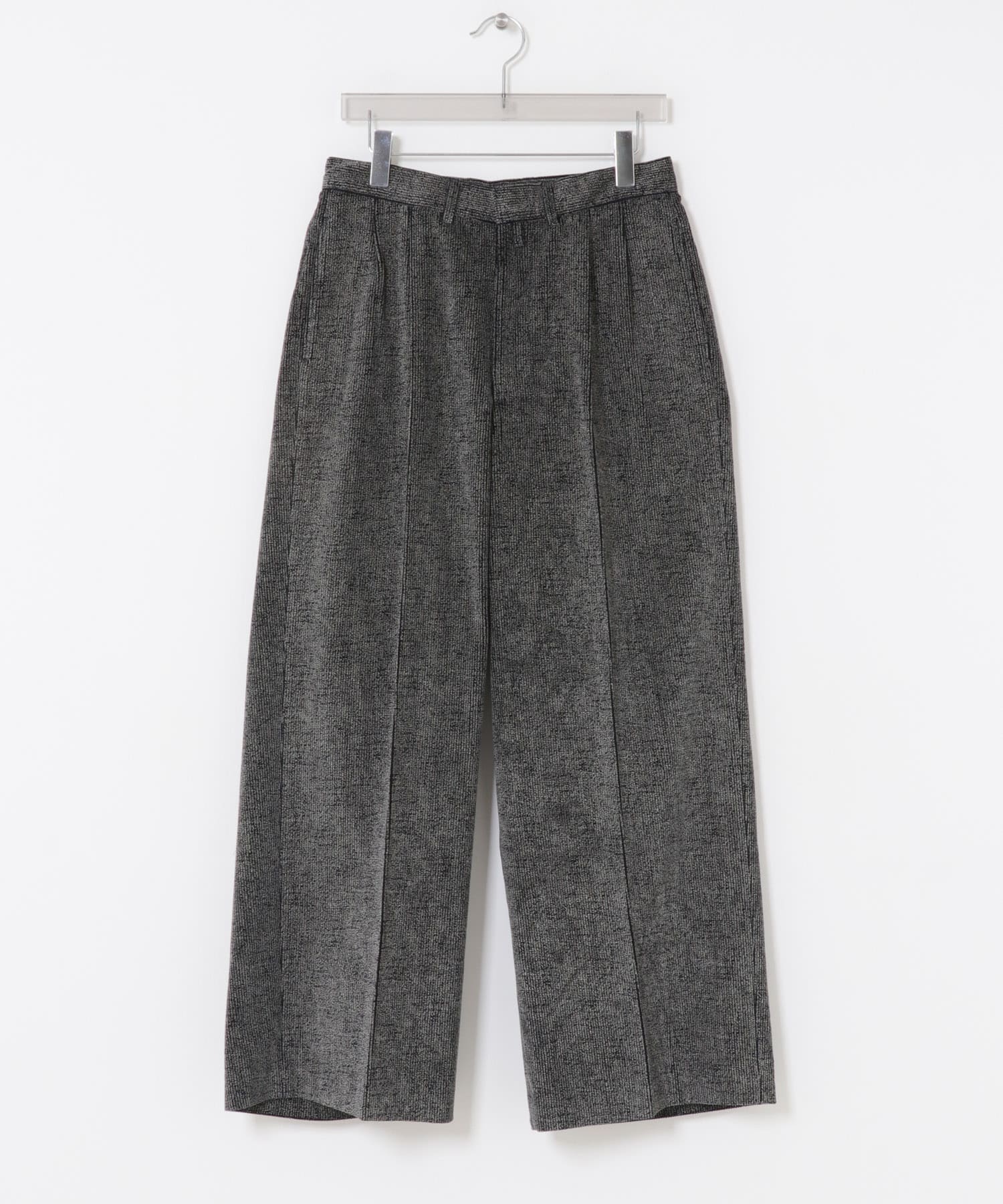 REVERBERATE　TACKED TROUSERS