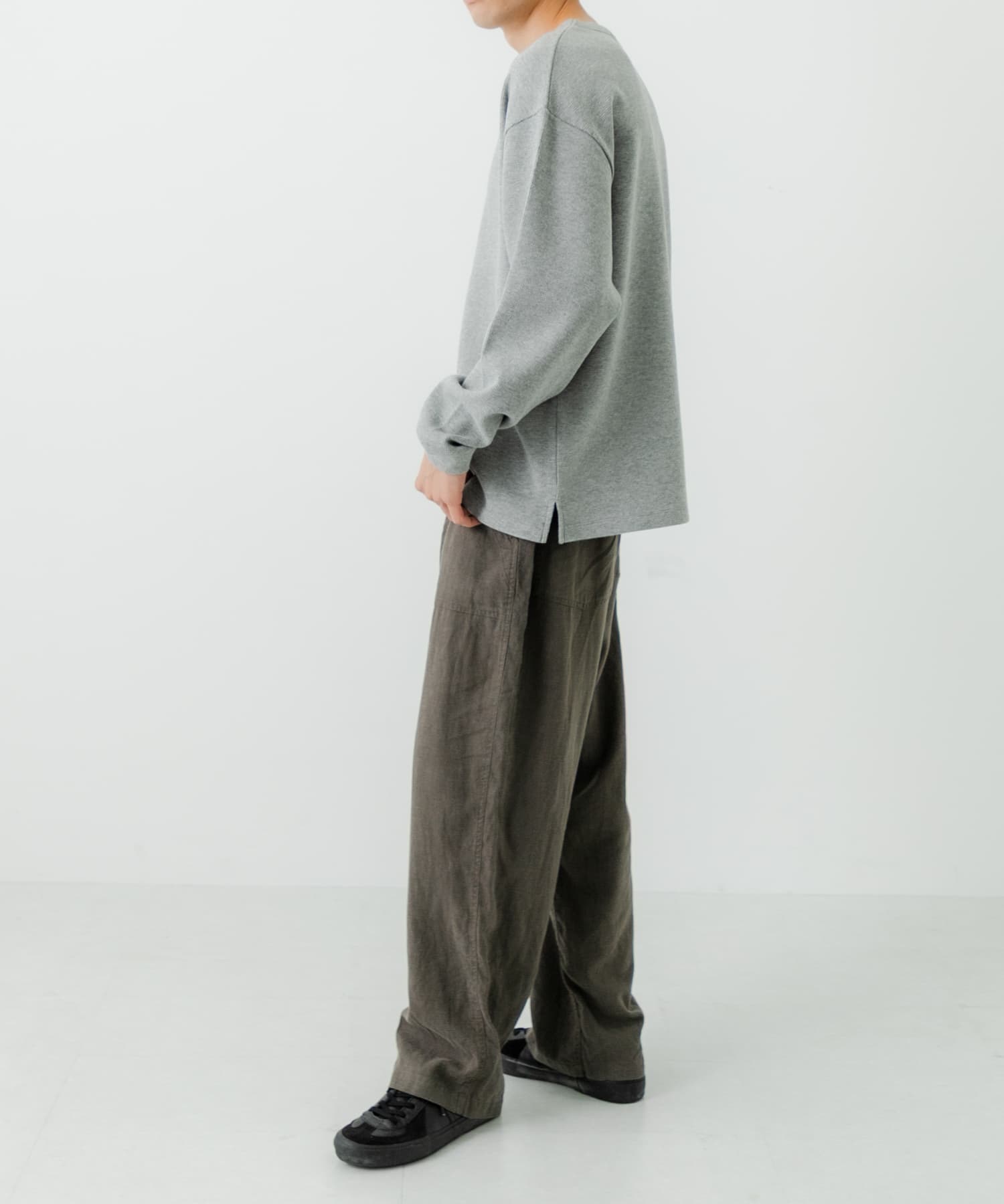 GRAY H