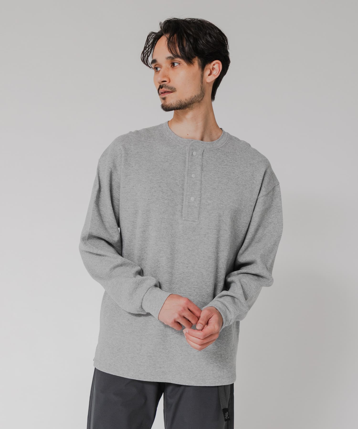 GRAY H