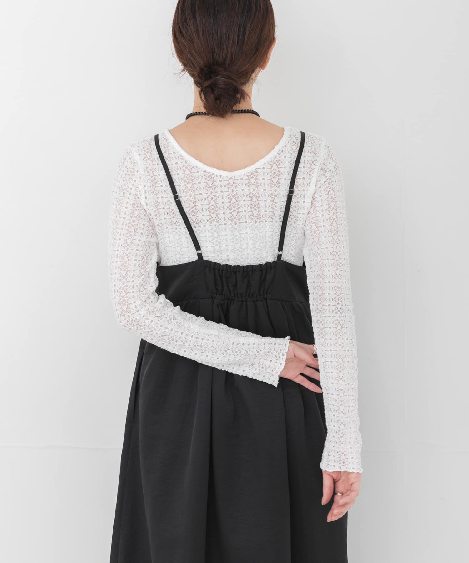OFF WHITE