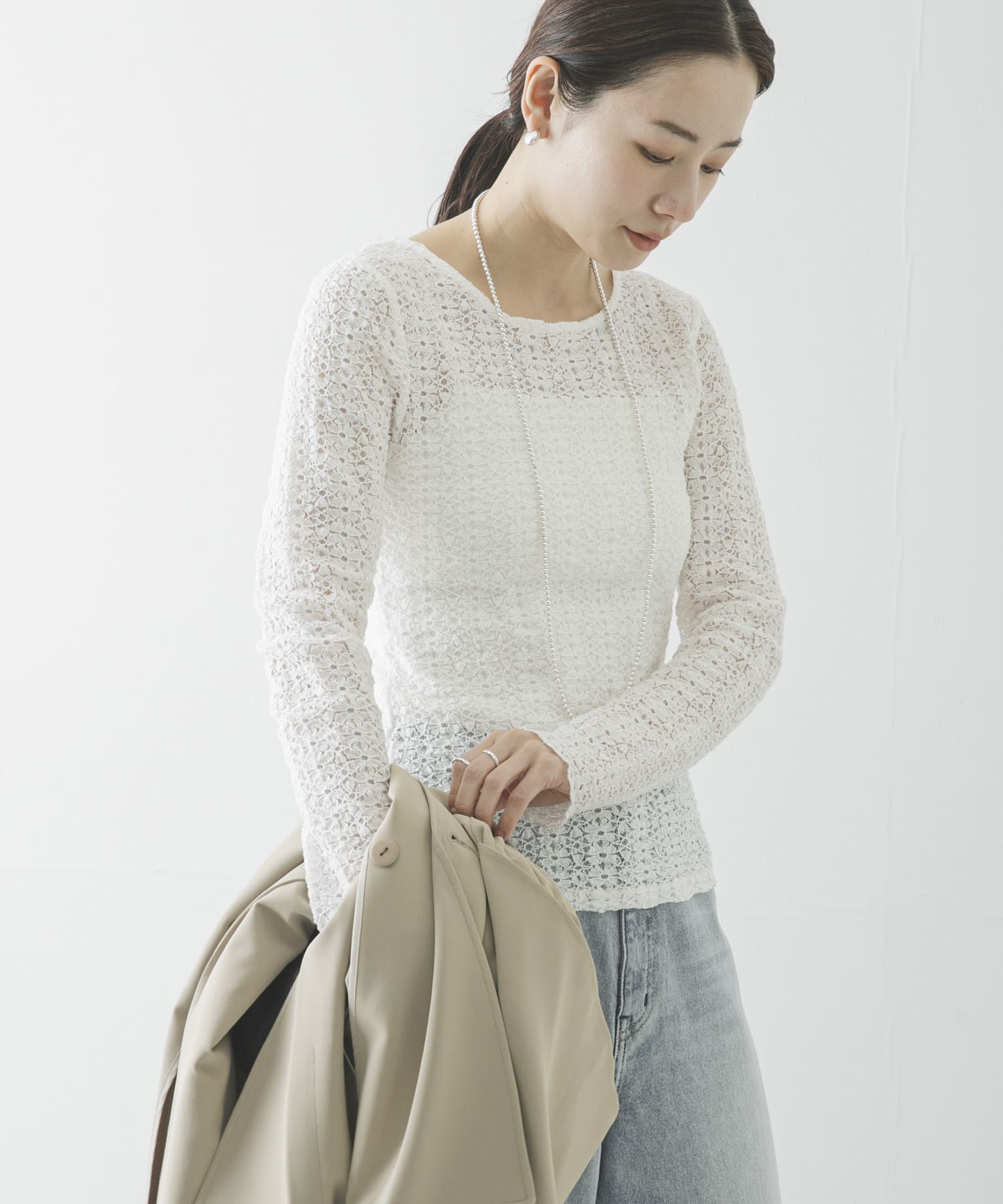 OFF WHITE