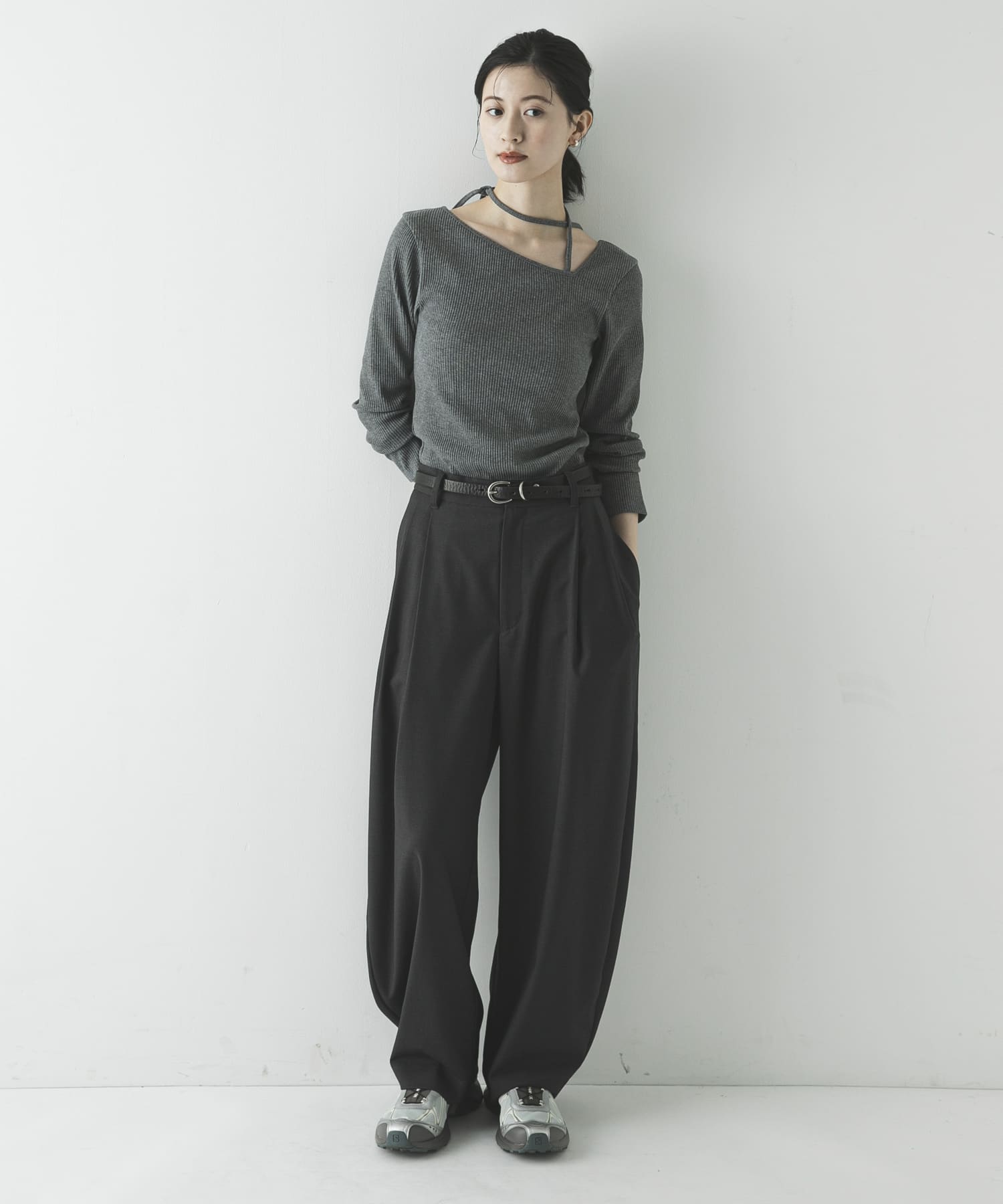 GRAY
