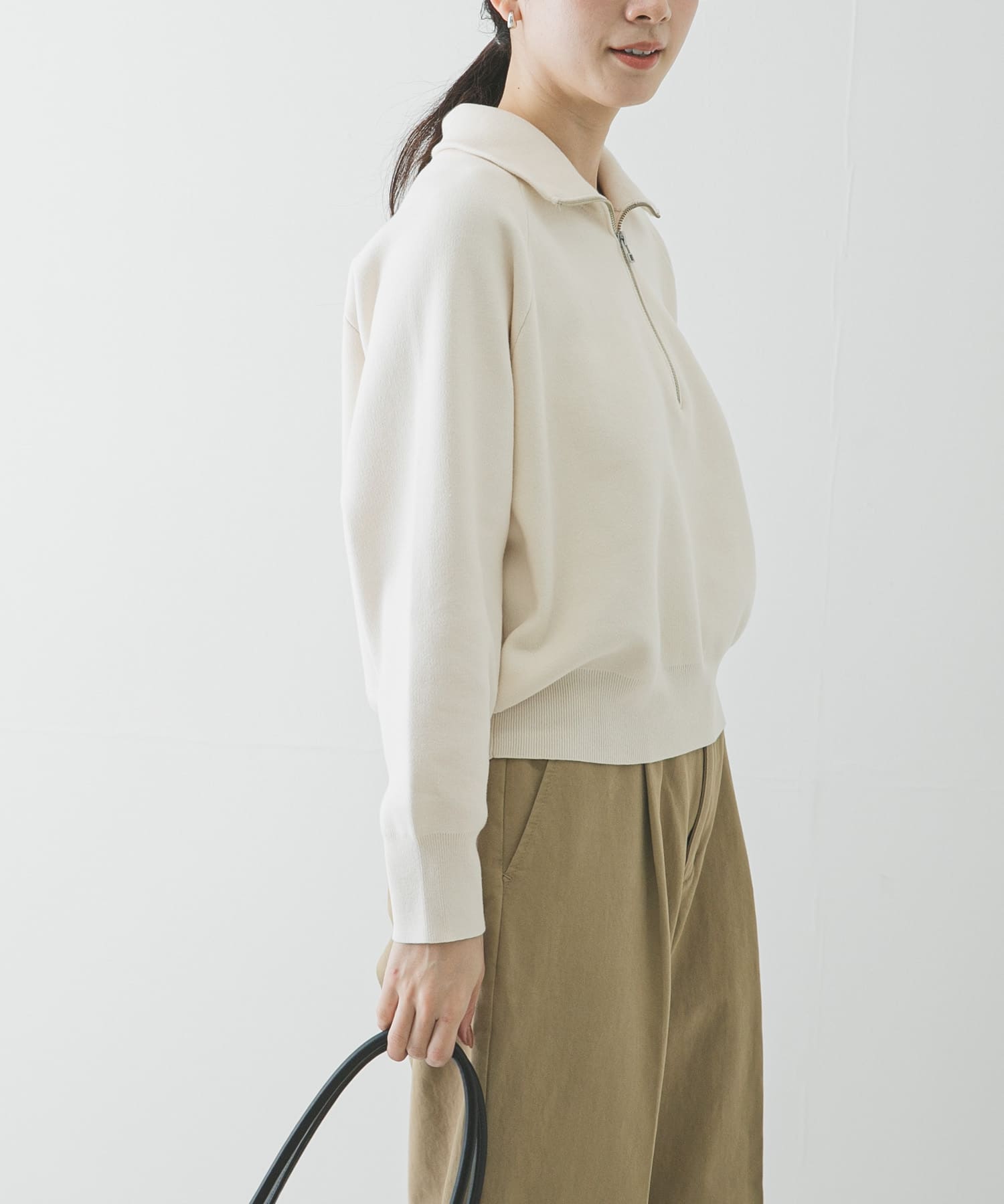 OFF WHITE