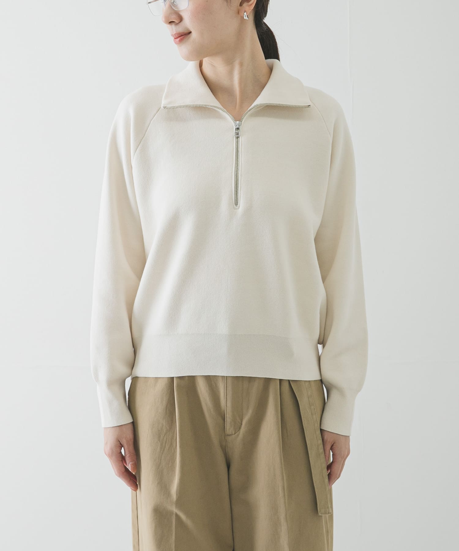 OFF WHITE