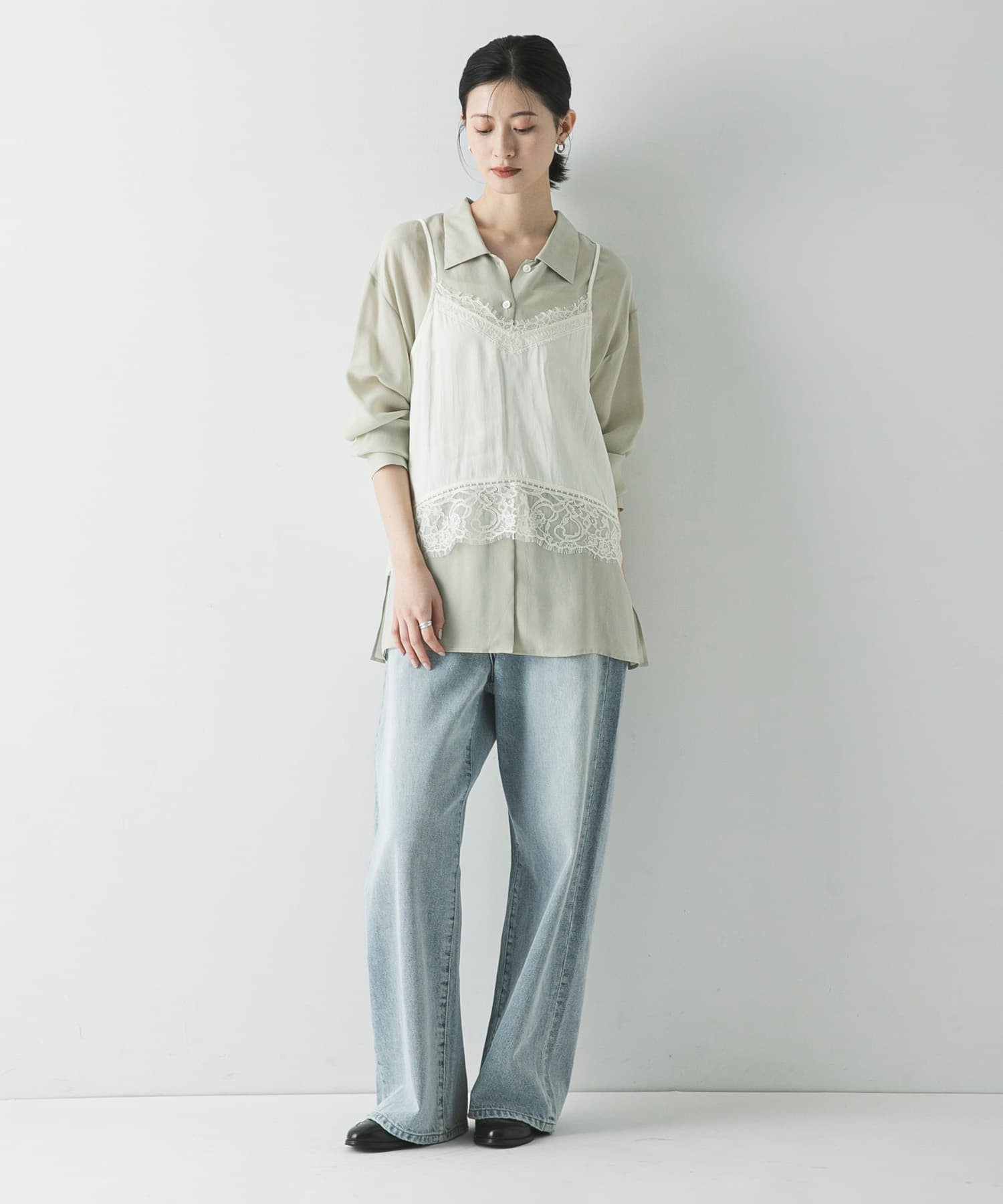 OFF WHITE