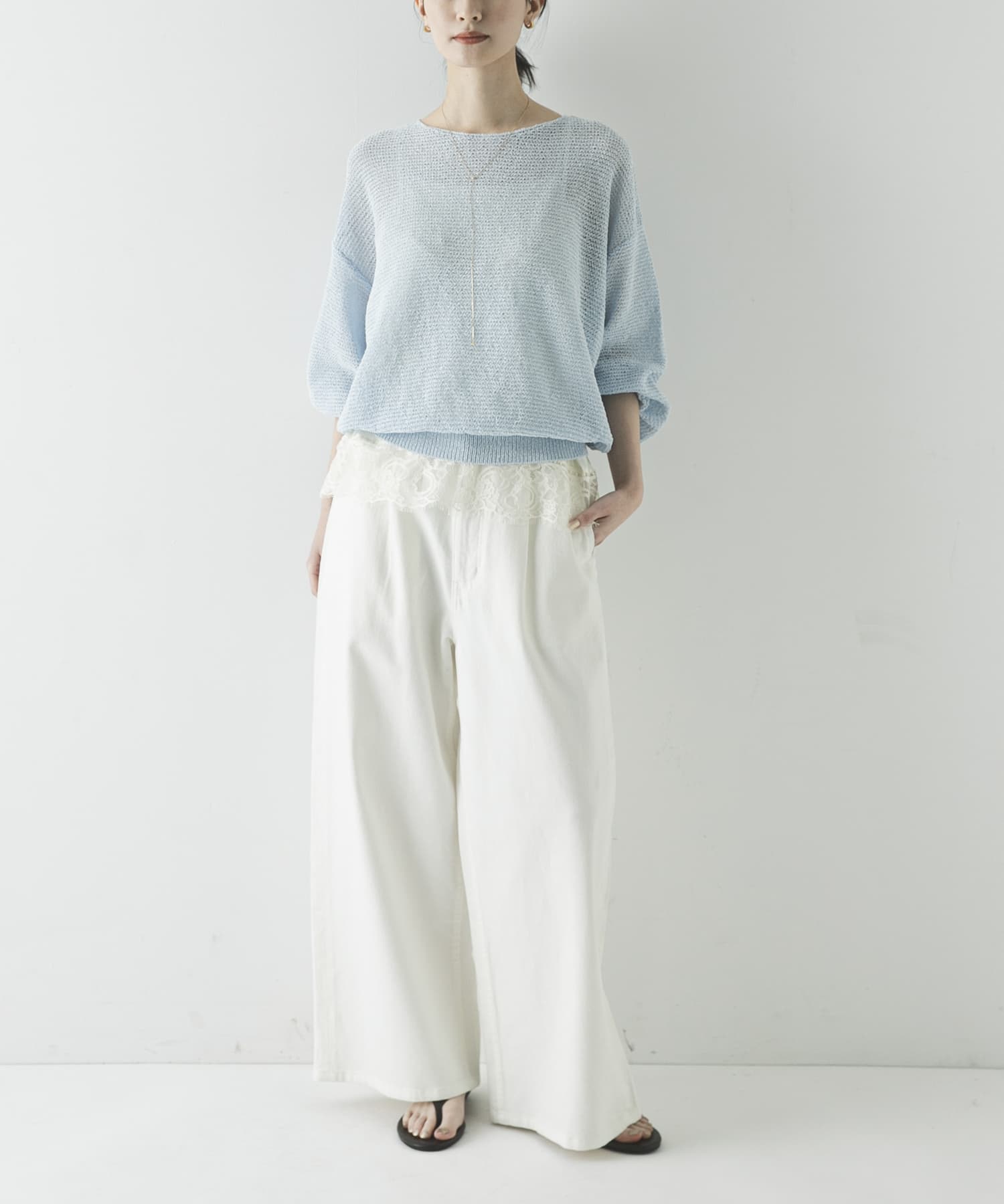 OFF WHITE