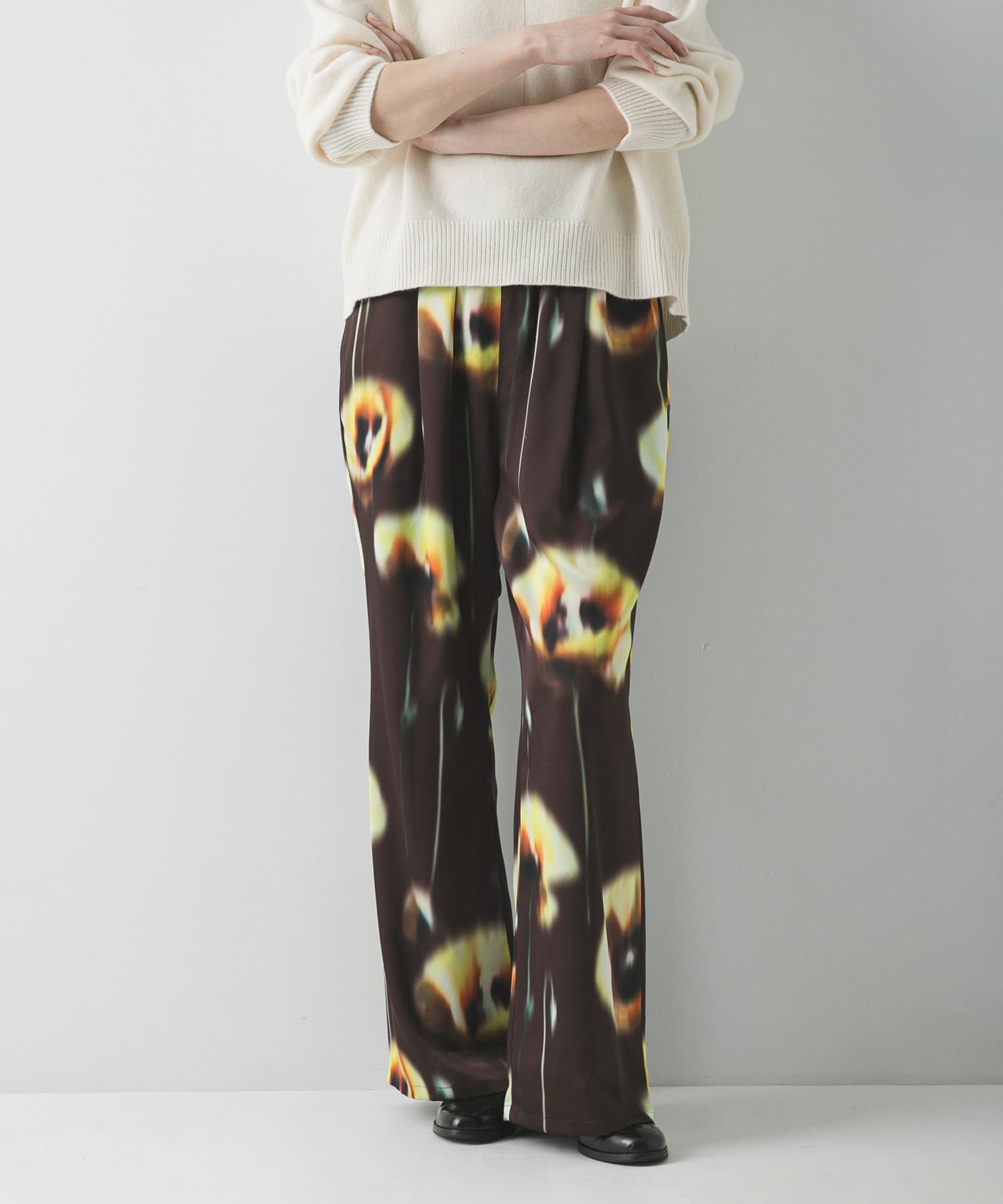 ポピーフラワーギャザーパンツ