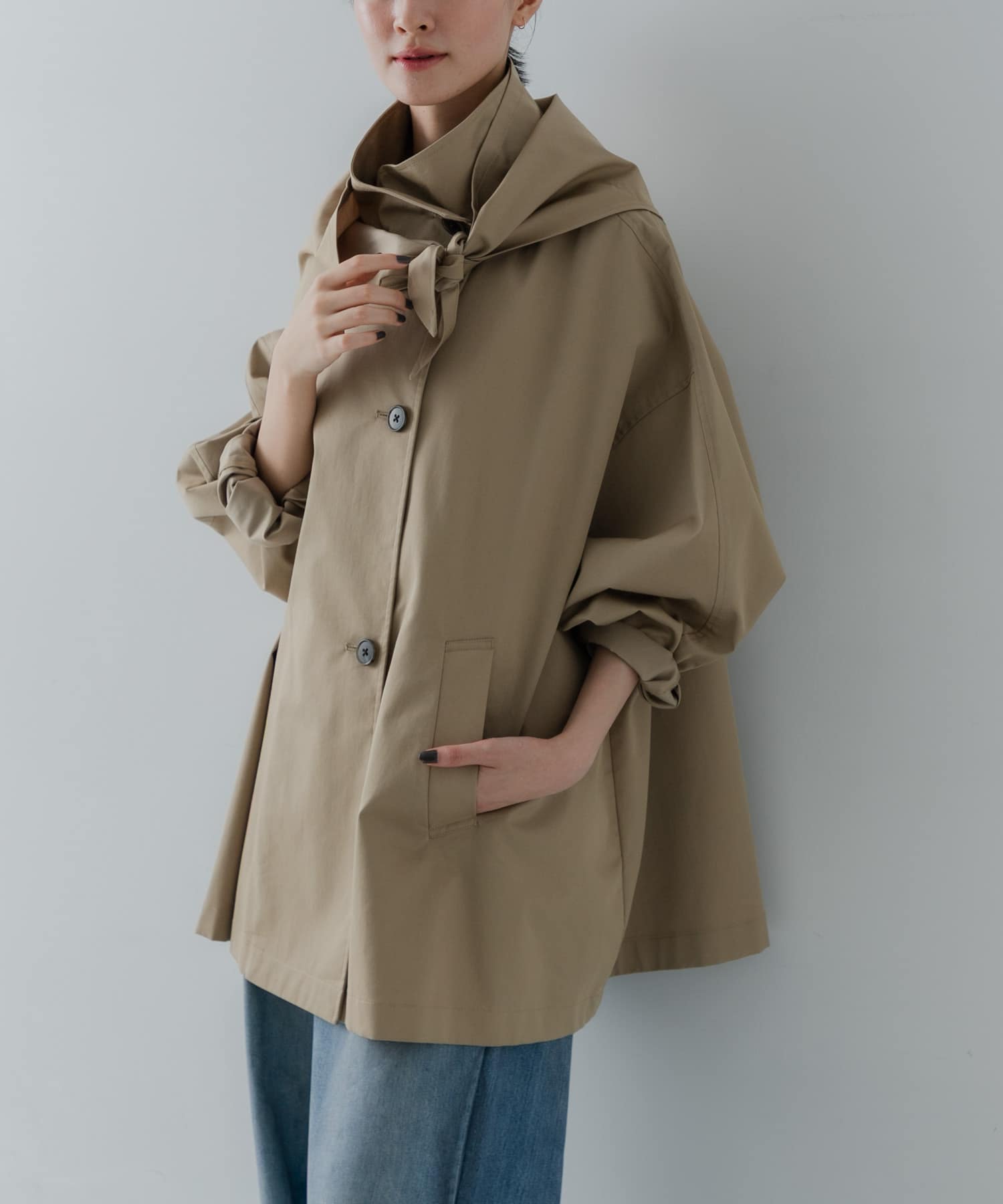 スタンドカラーミドル丈トレンチコート