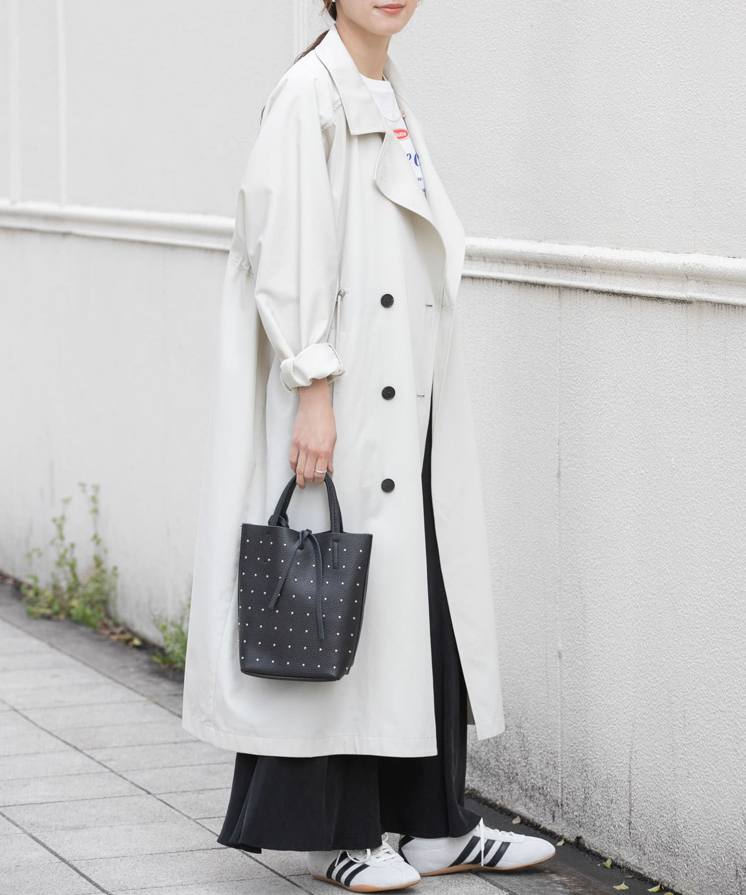 L.BEIGE