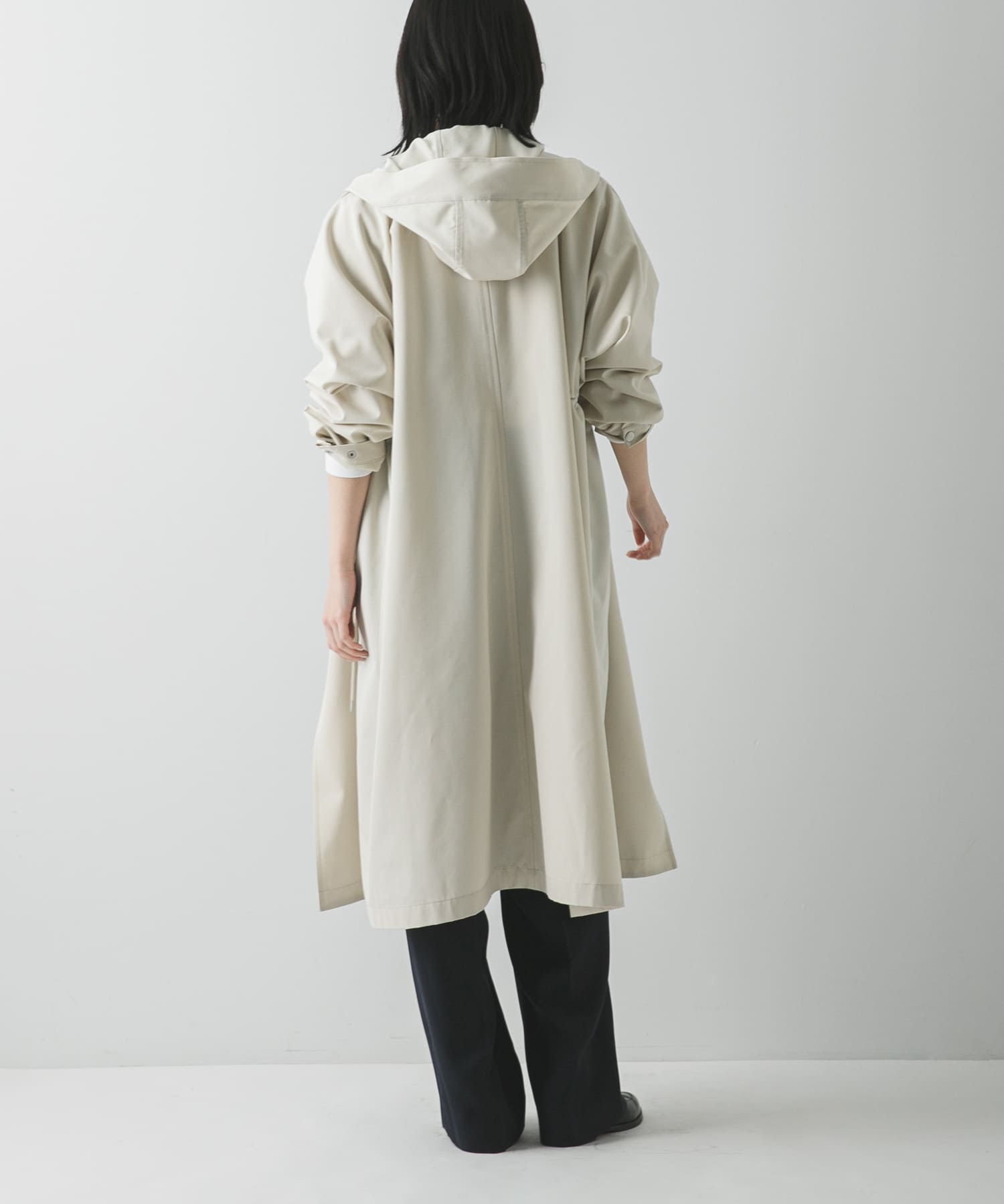 L.BEIGE