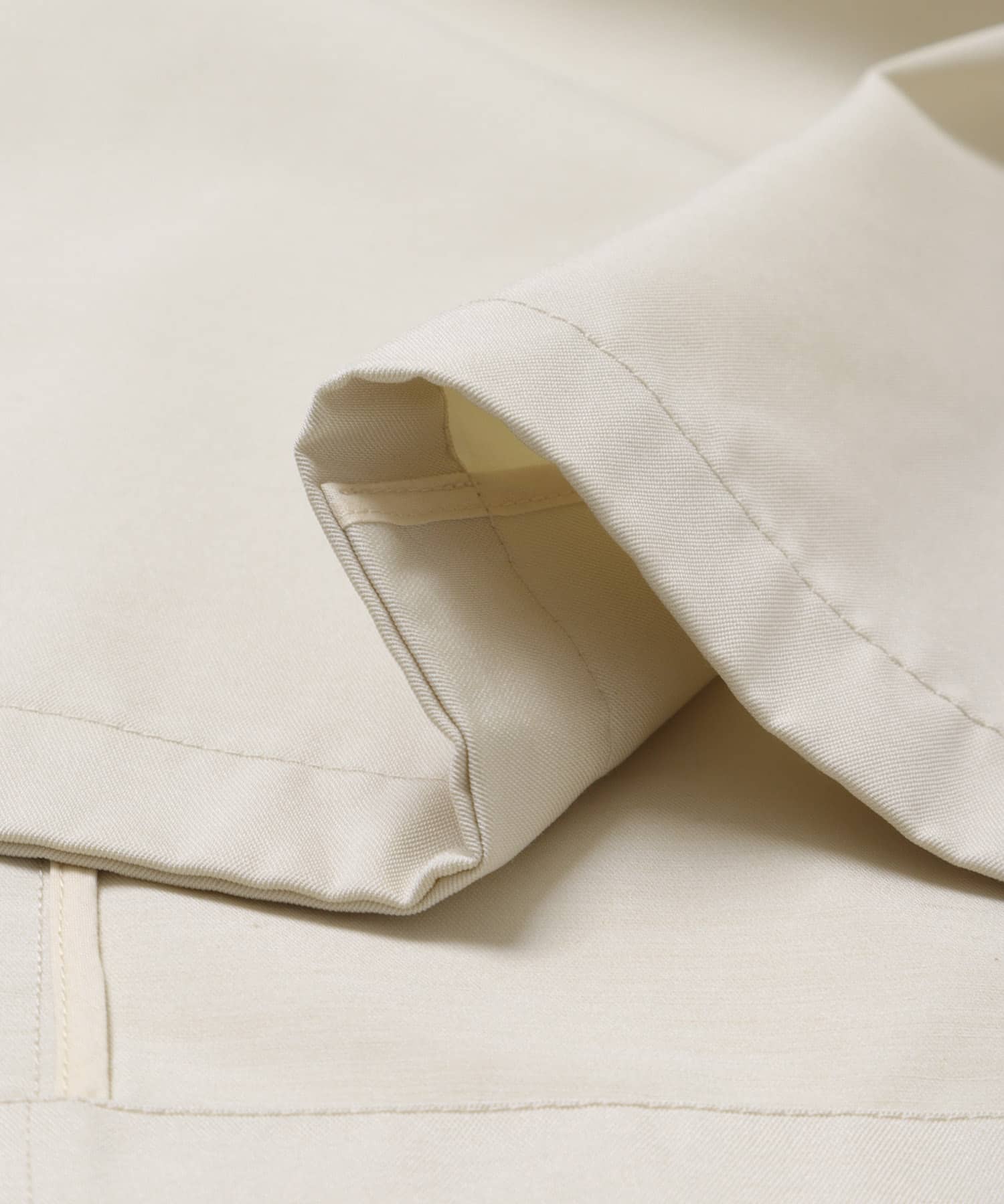 L.BEIGE