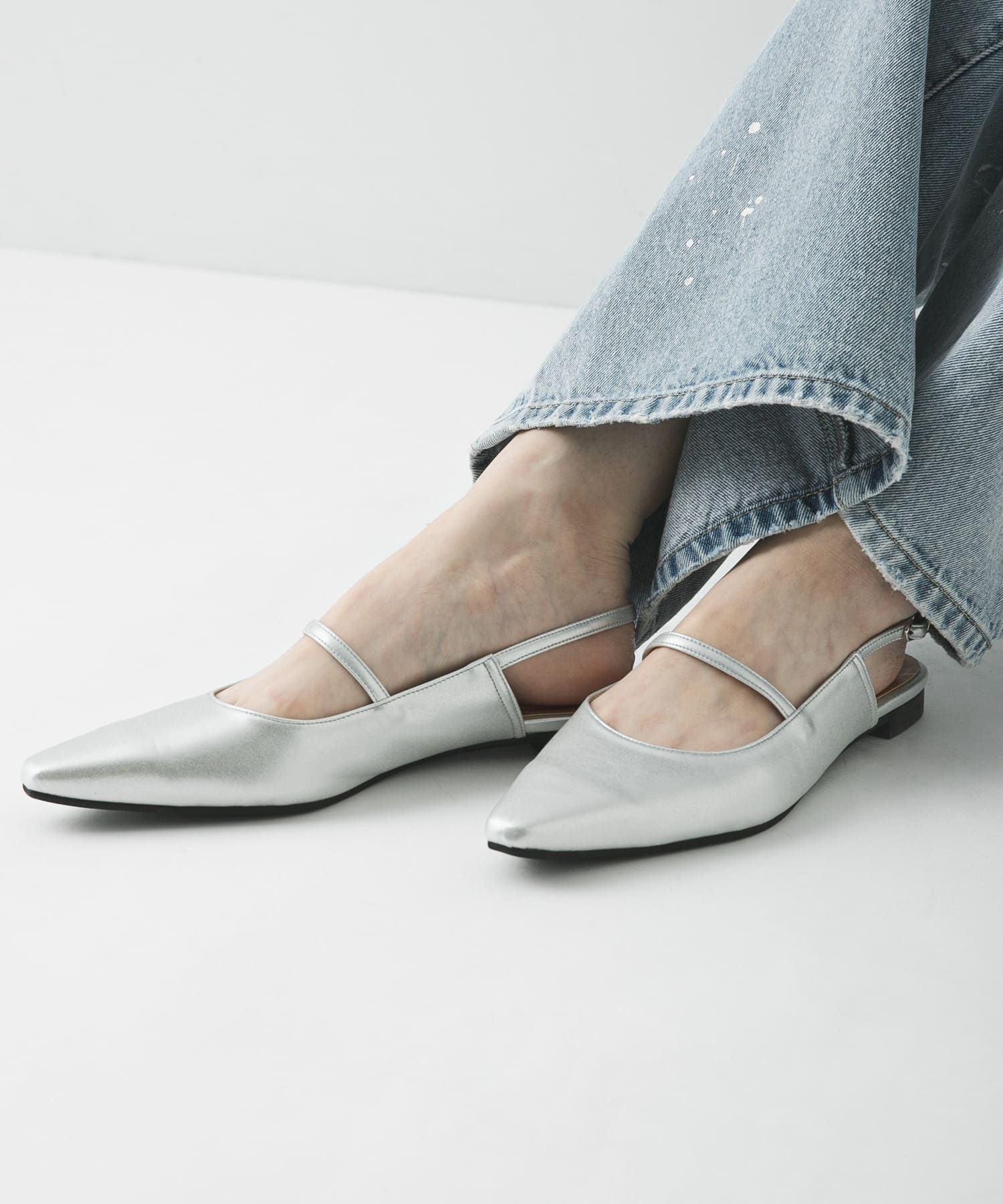 ポインテッドバックストラップシューズ SILVER 36
