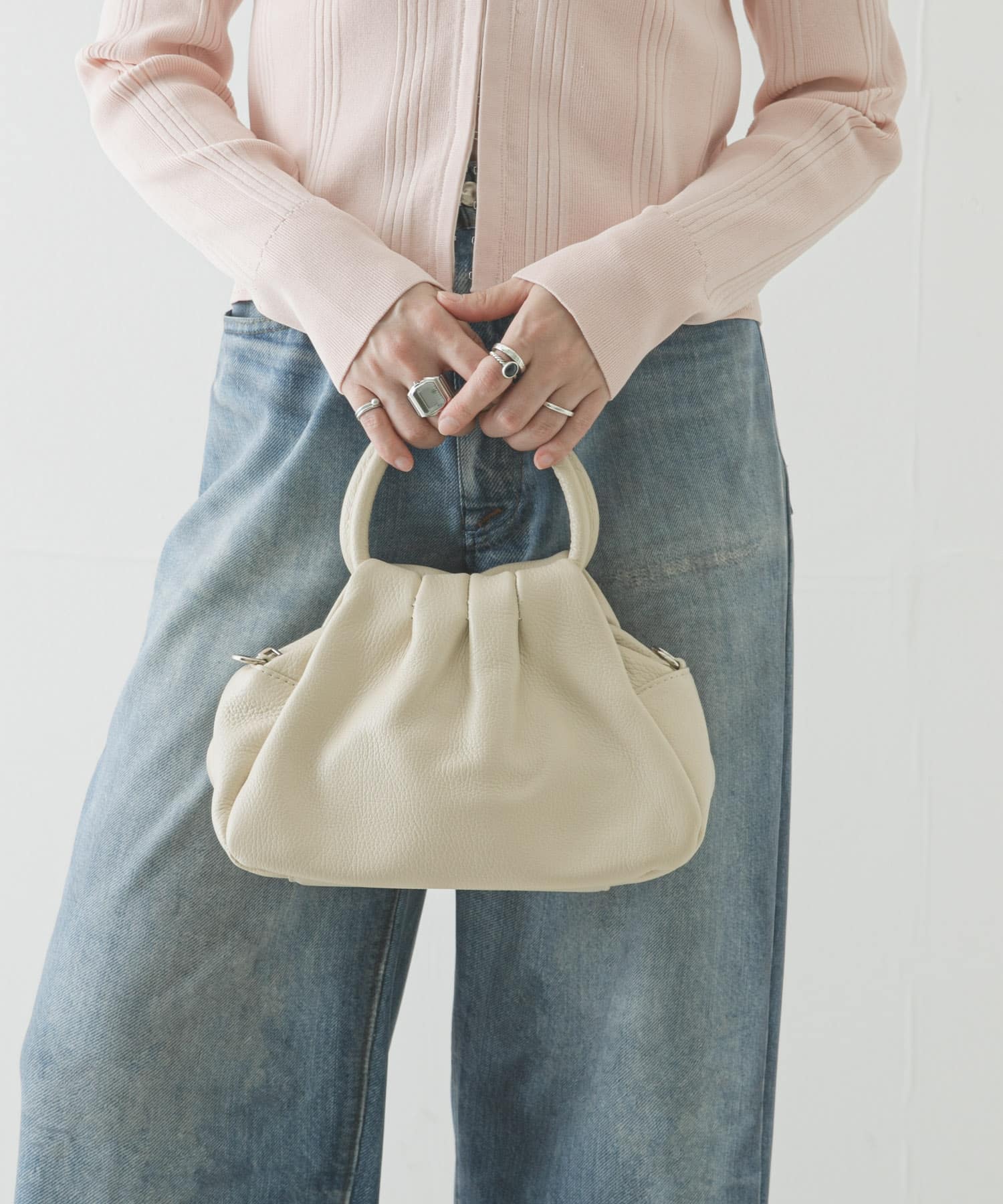 レザーハンドバッグ OFFWHITE -