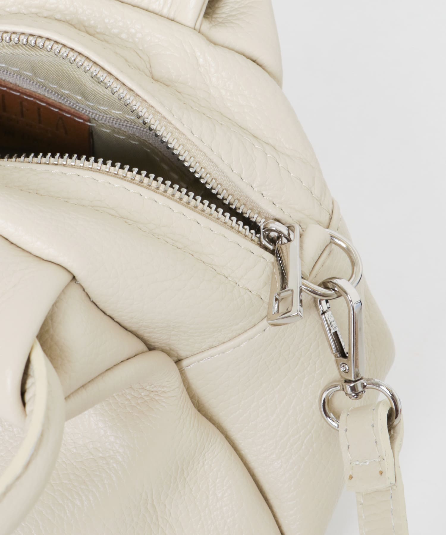 レザーハンドバッグ OFFWHITE -