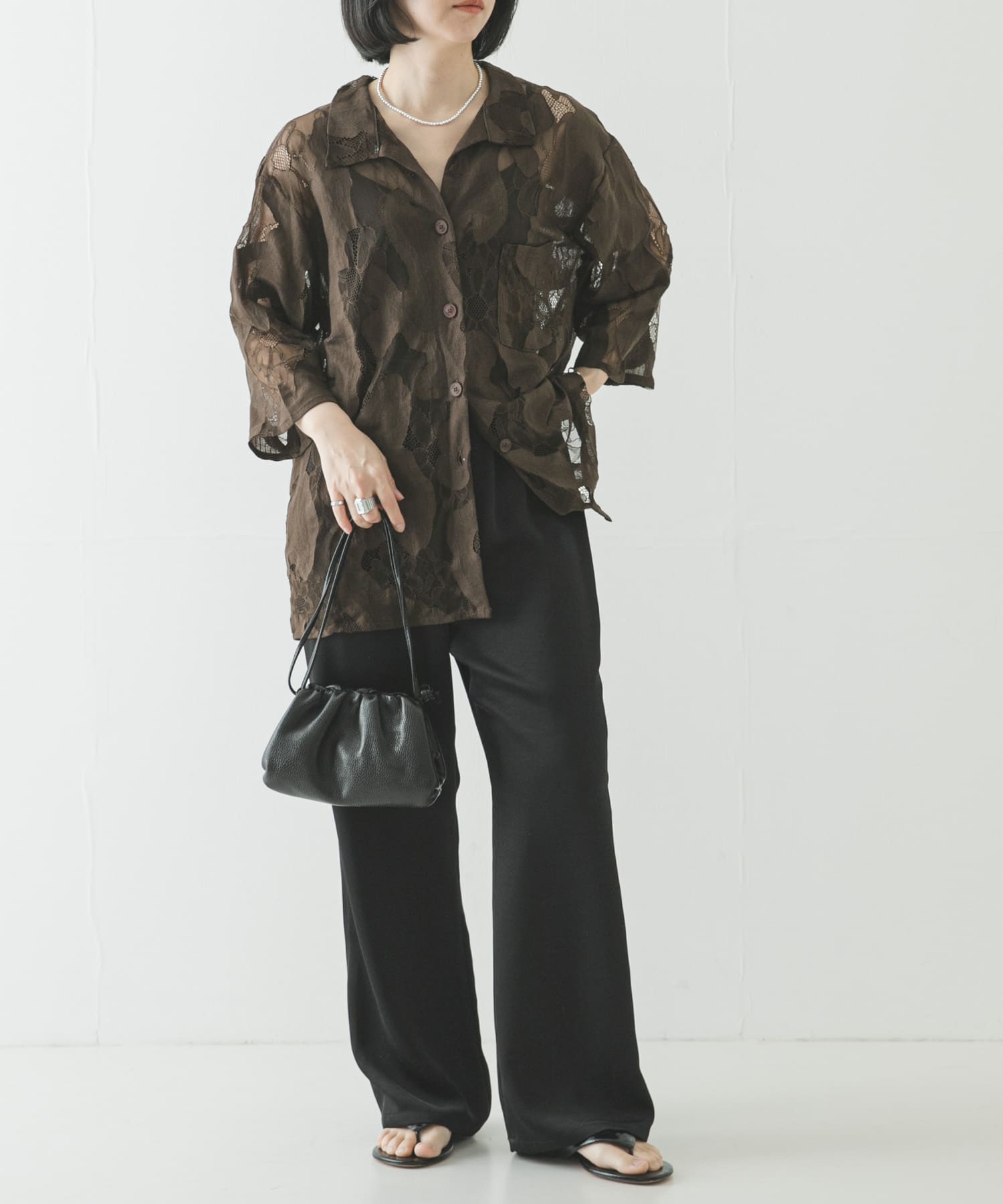 レザーショルダーバッグ BLACK -