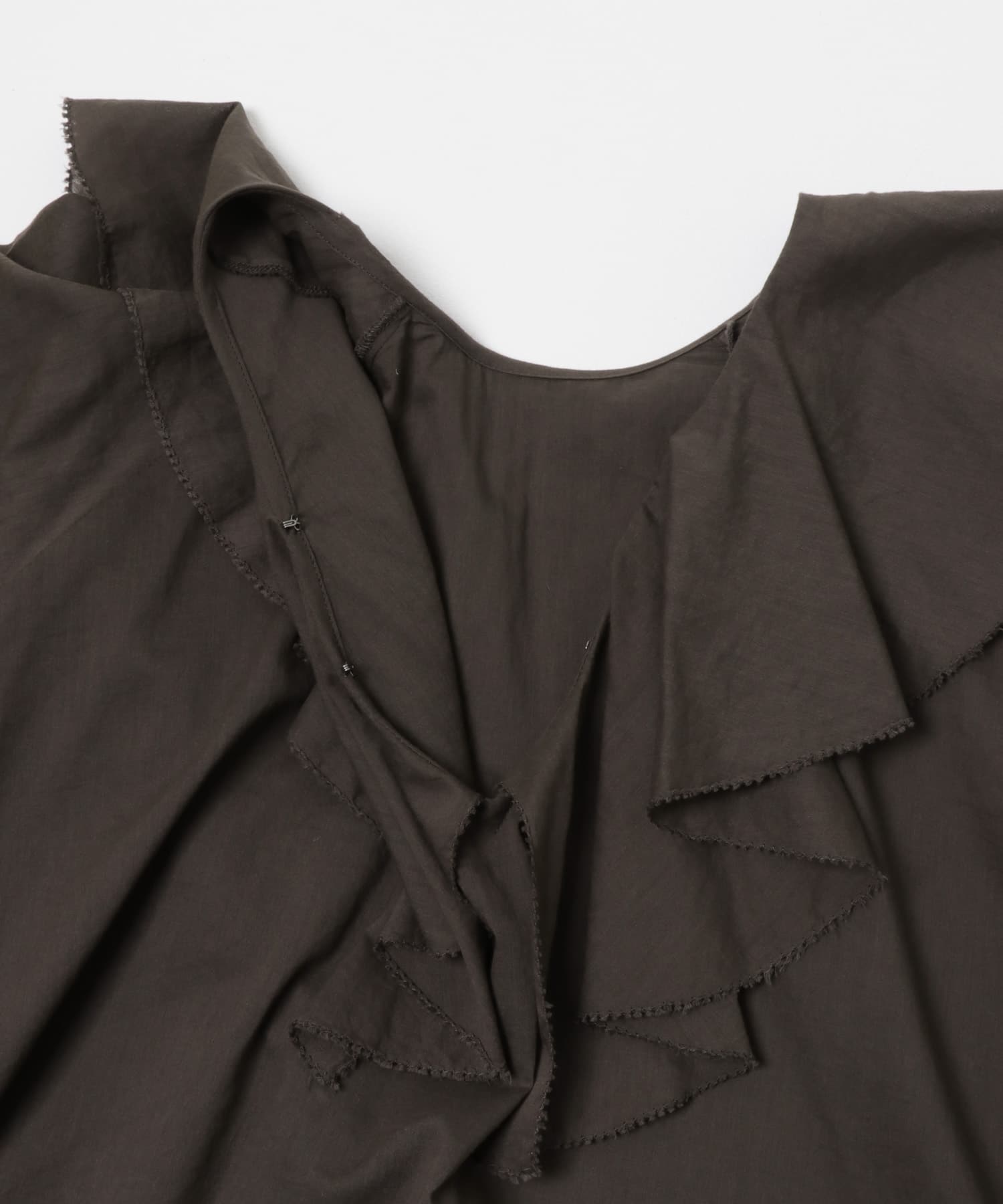 『一部WEB限定カラー』コットンボイルラッフルブラウス BROWN Free