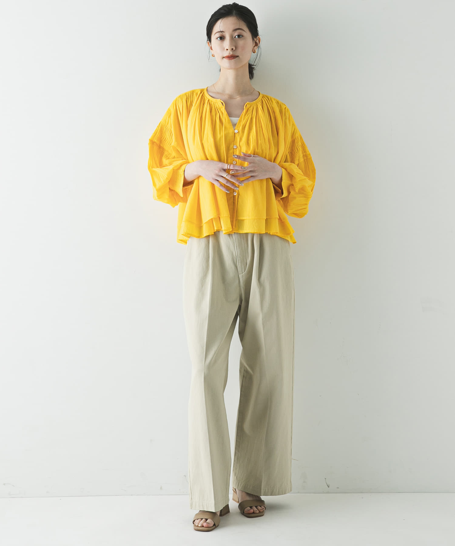 YELLOW