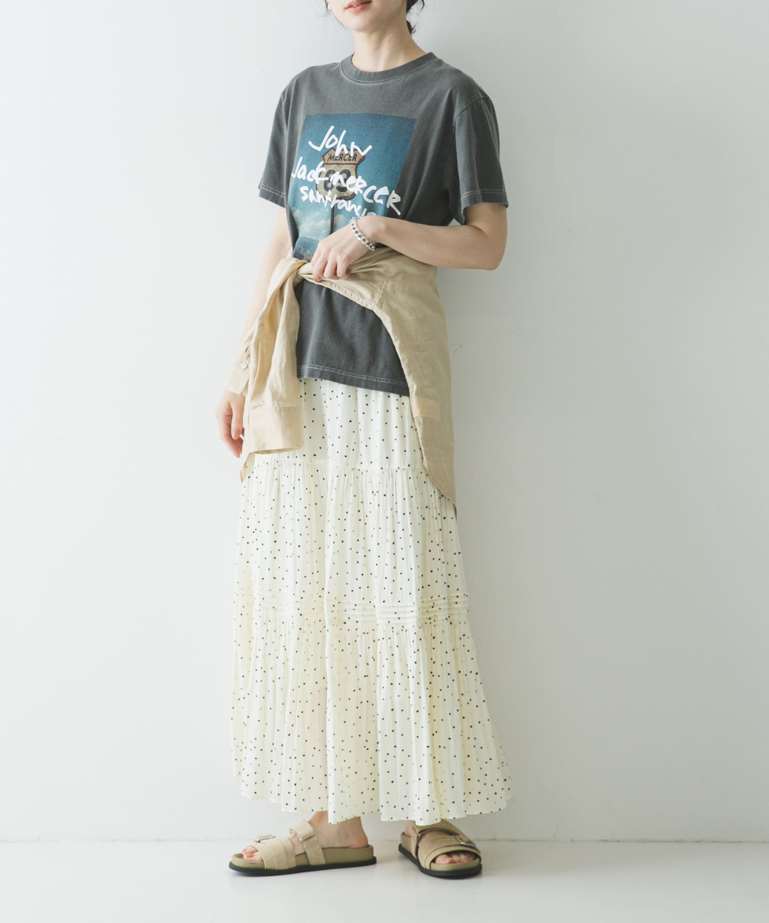 OFF WHITE