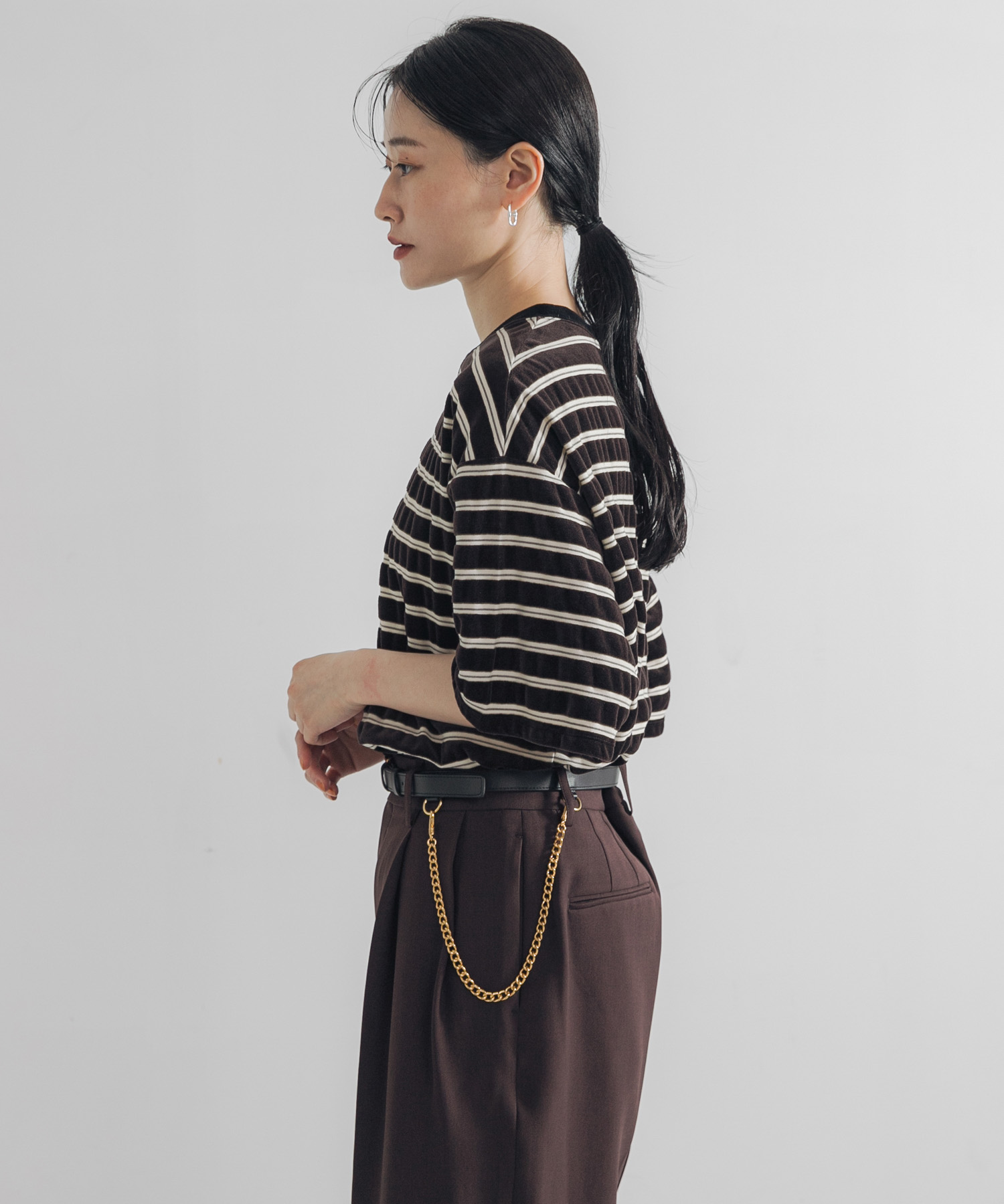 DARK BROWN