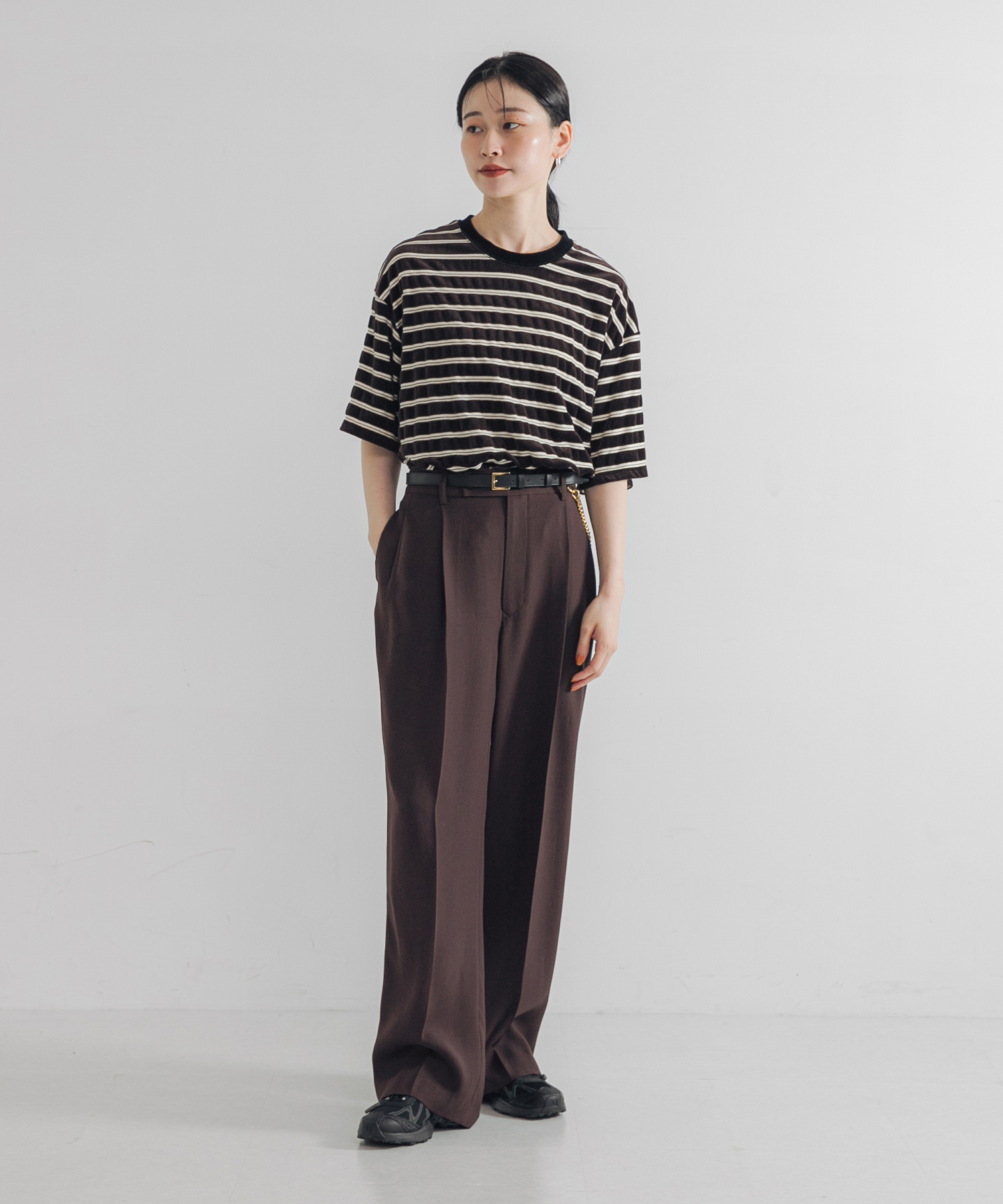 DARK BROWN