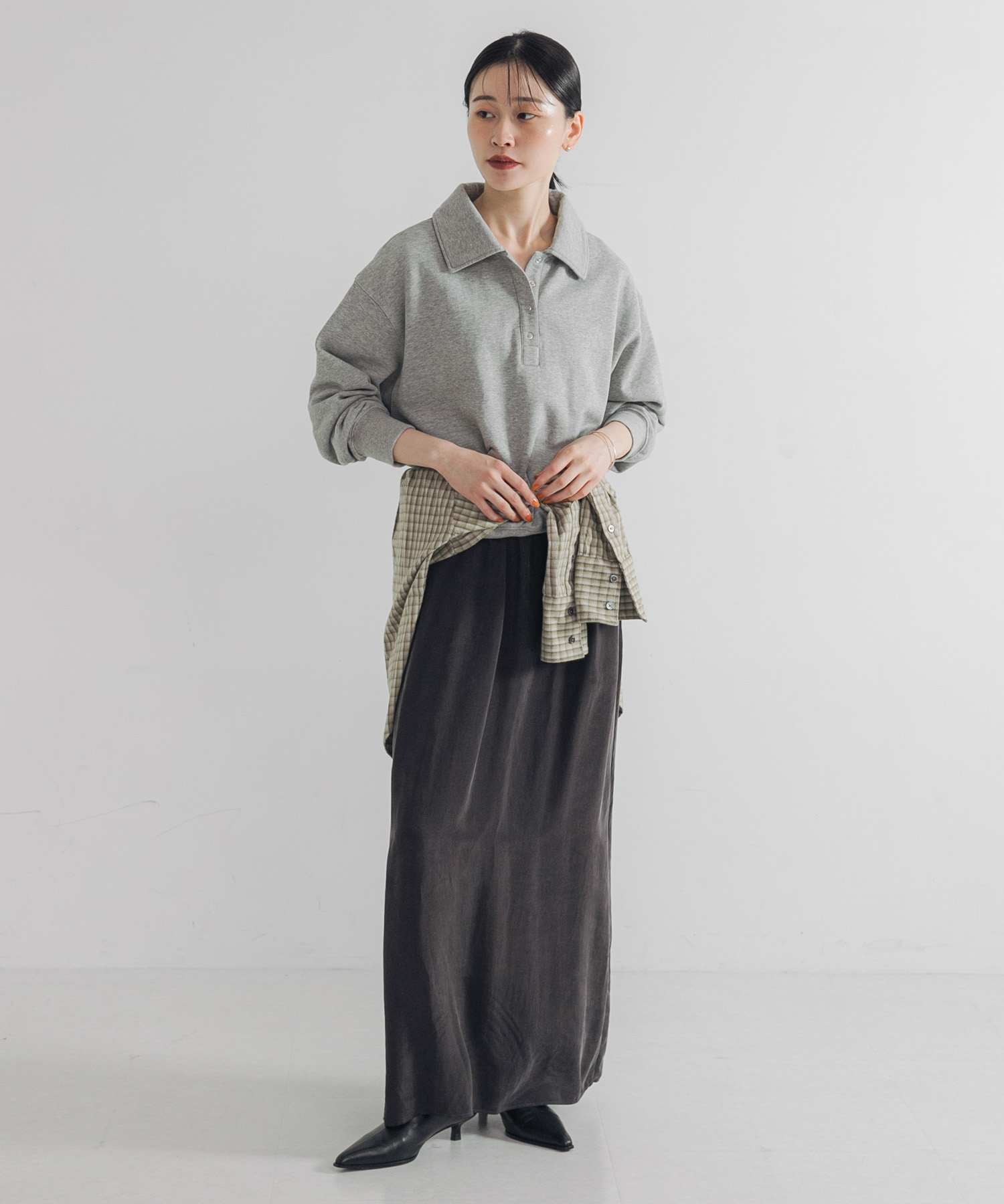 GRAY