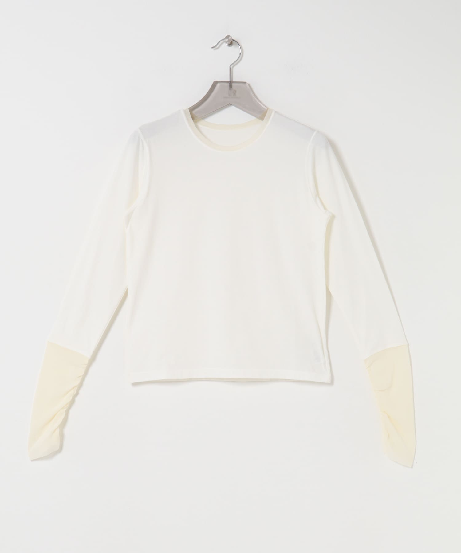 OFF WHITE