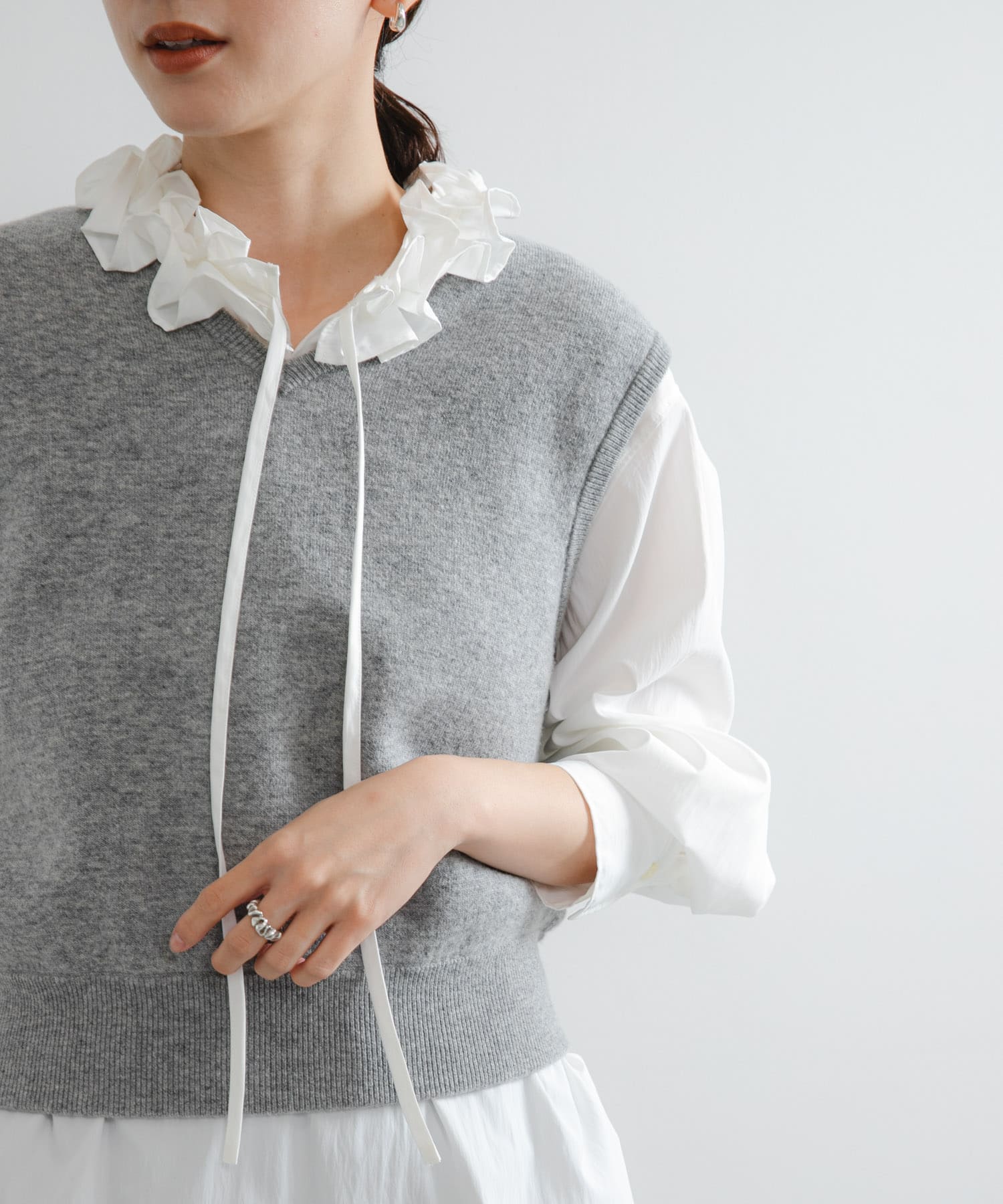 frillブラウス