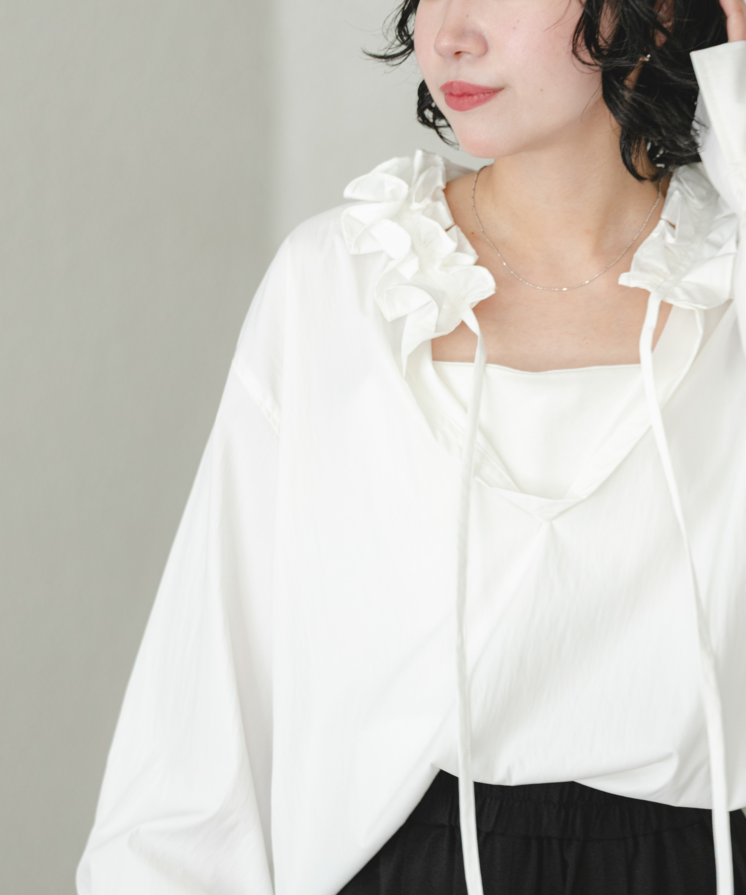 OFF WHITE