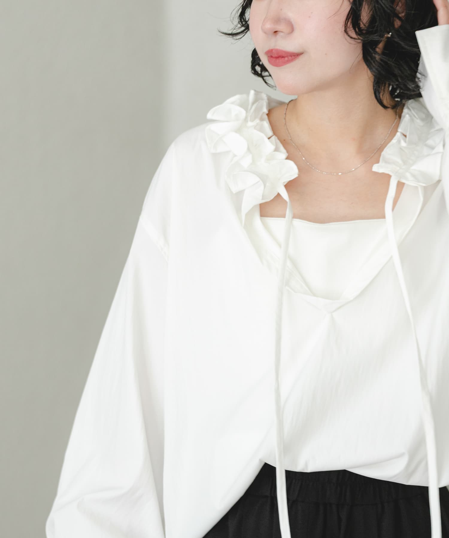 OFF WHITE
