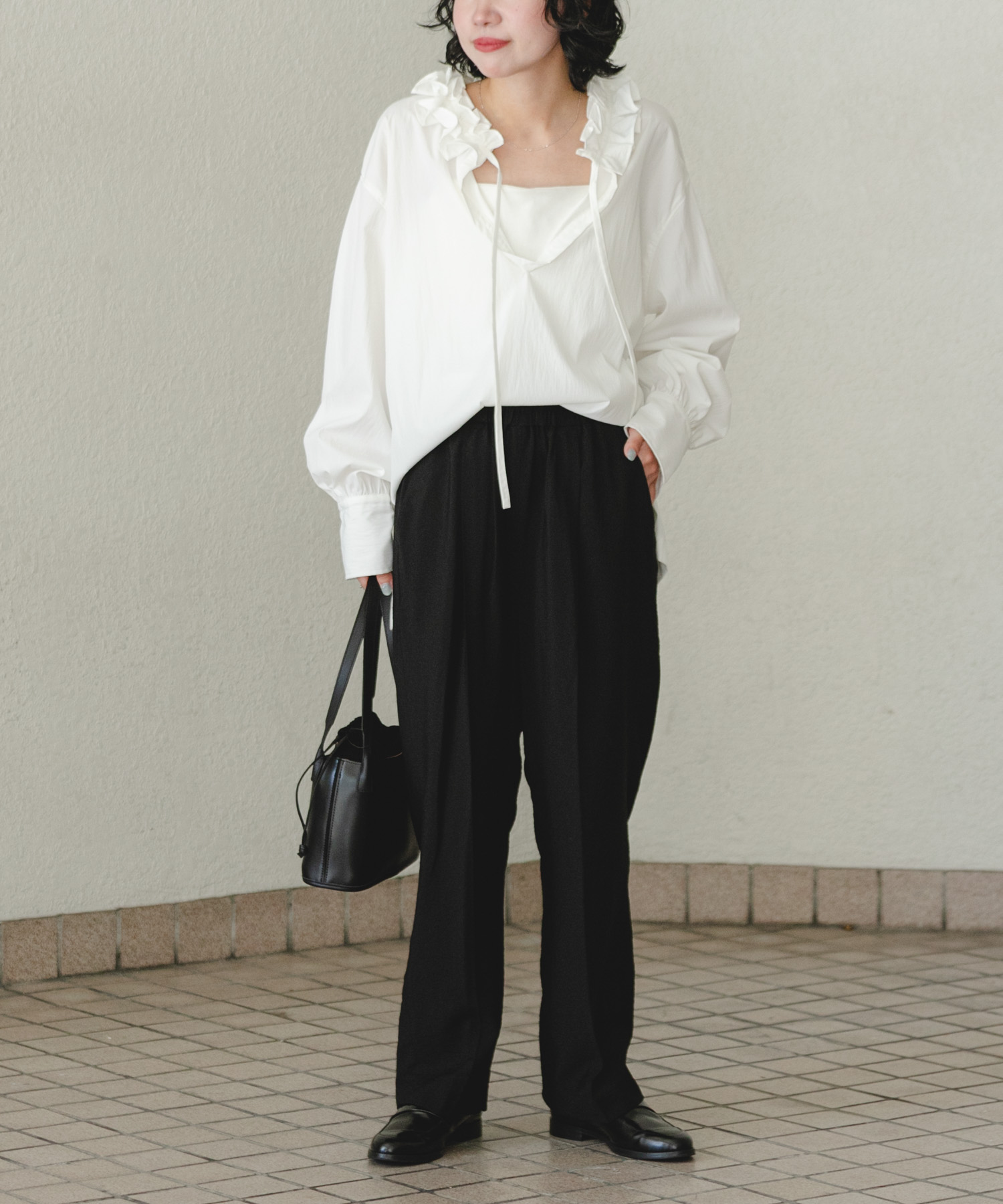OFF WHITE