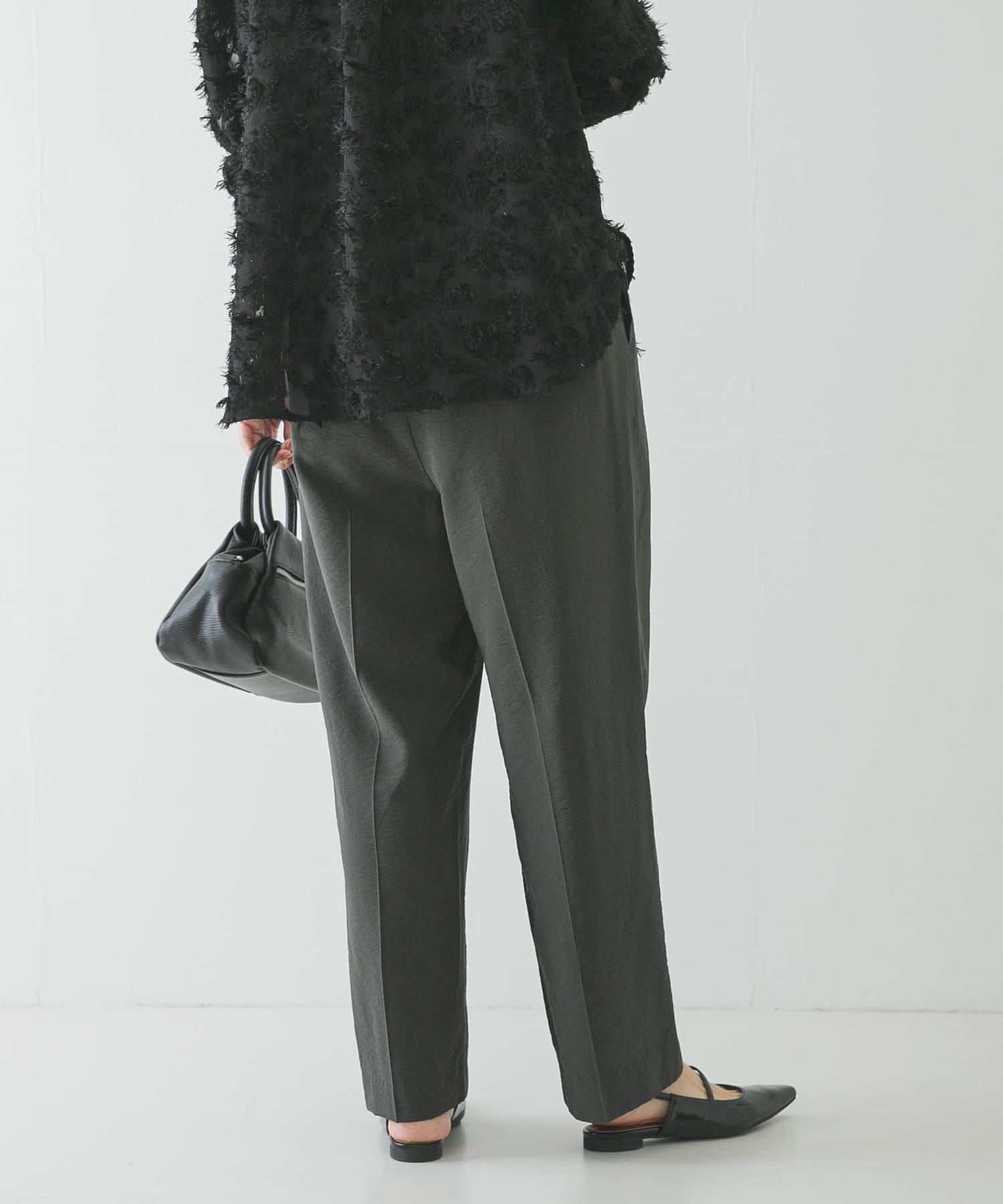 KHAKI GRAY